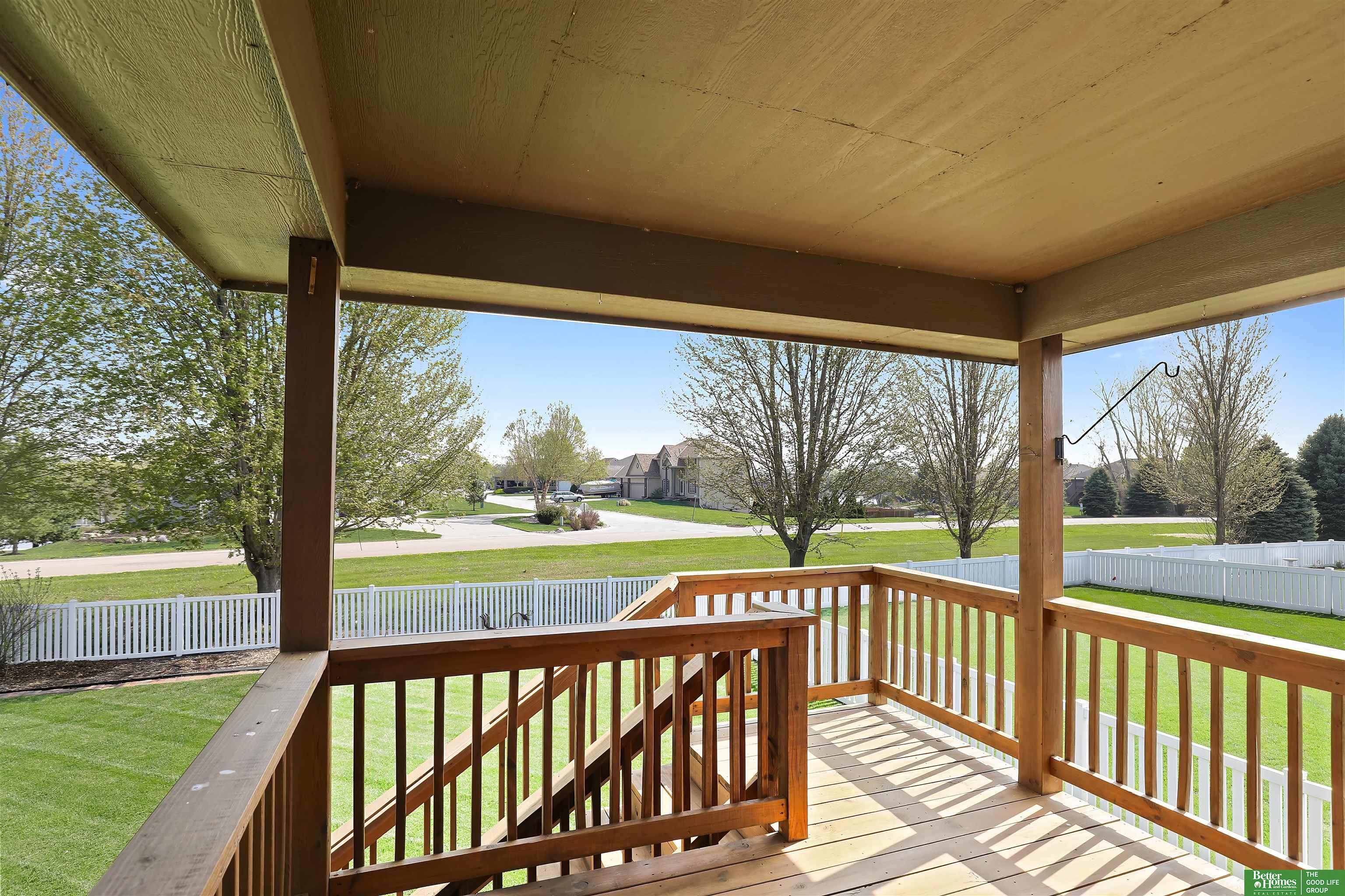 3028 Lakeside Drive