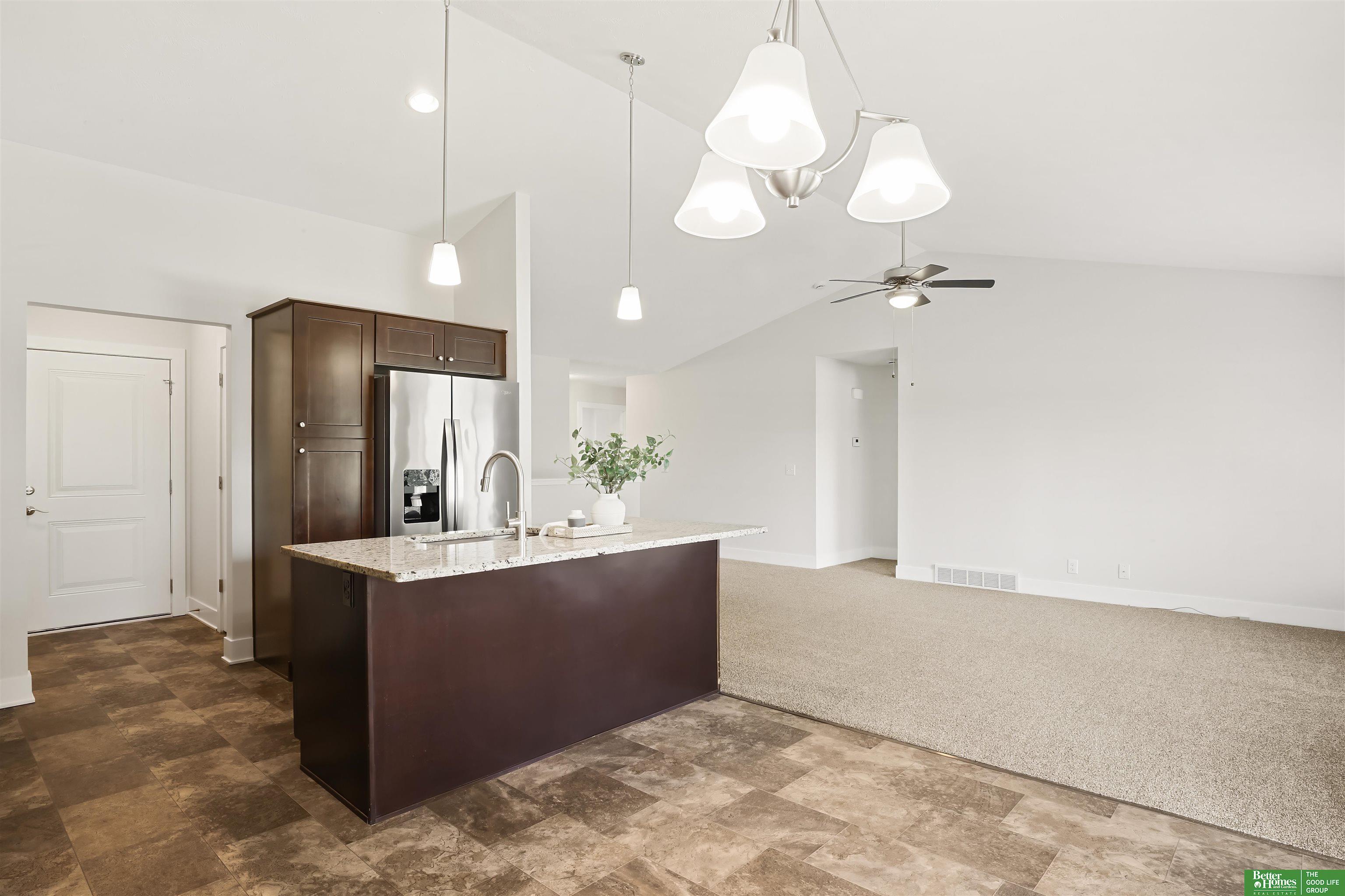 3028 Lakeside Drive