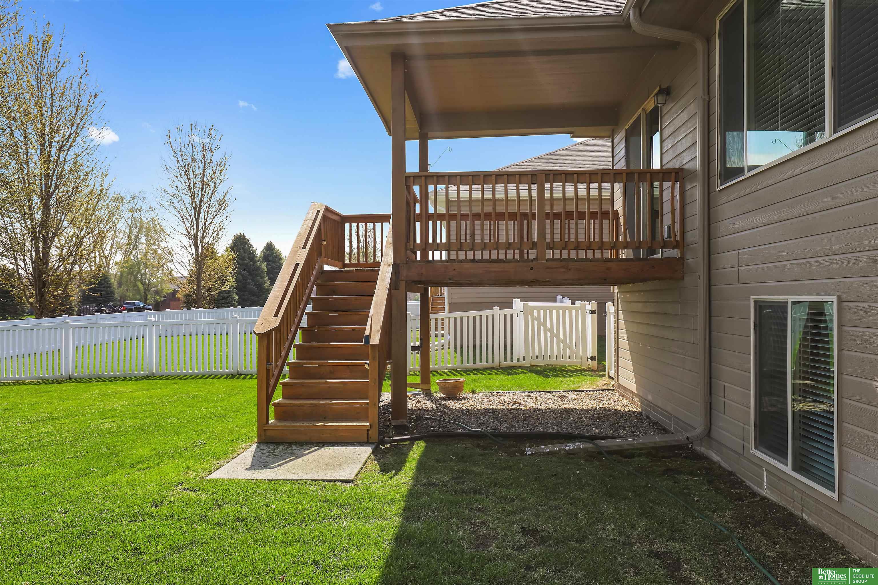 3028 Lakeside Drive