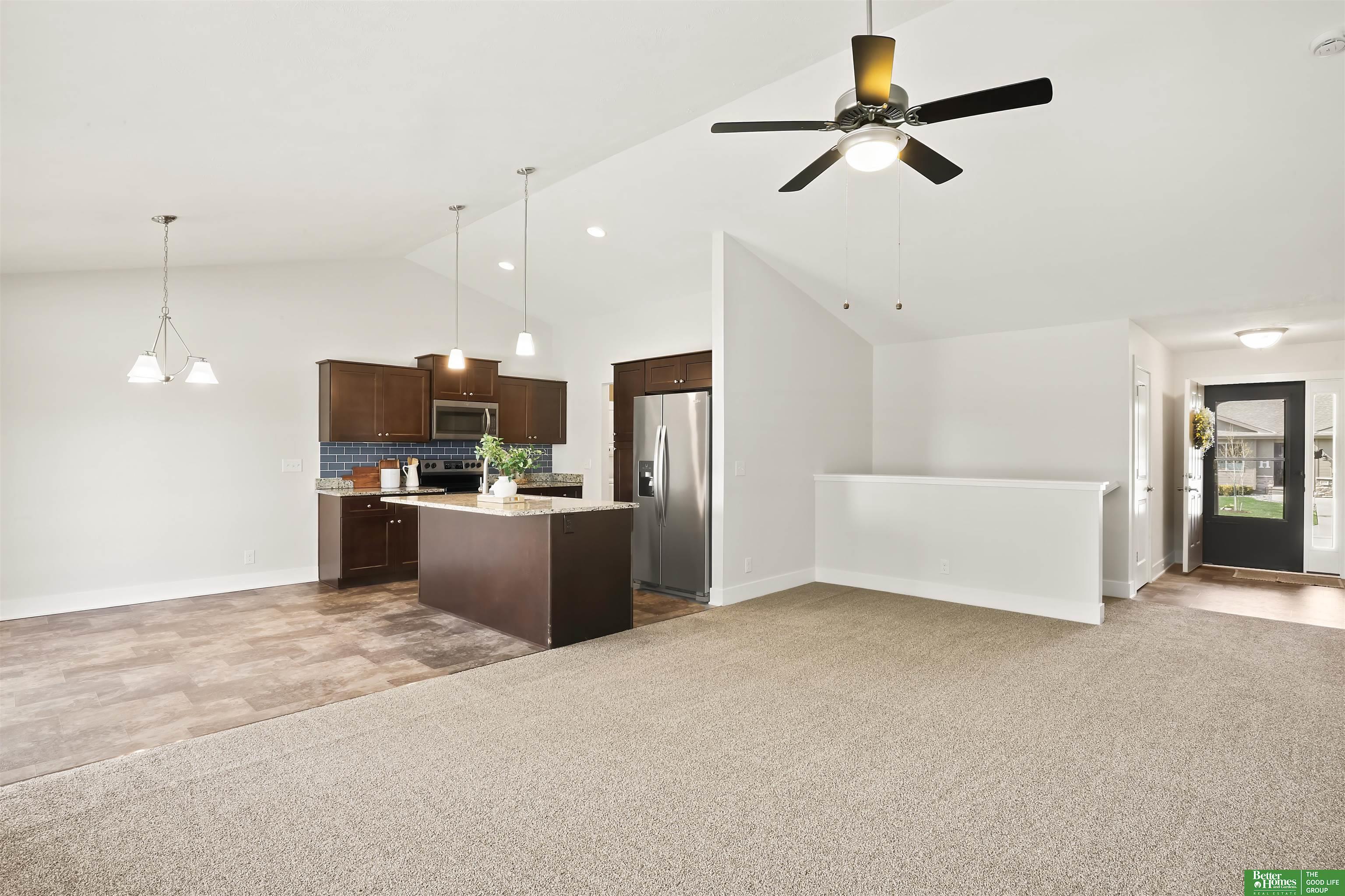 3028 Lakeside Drive