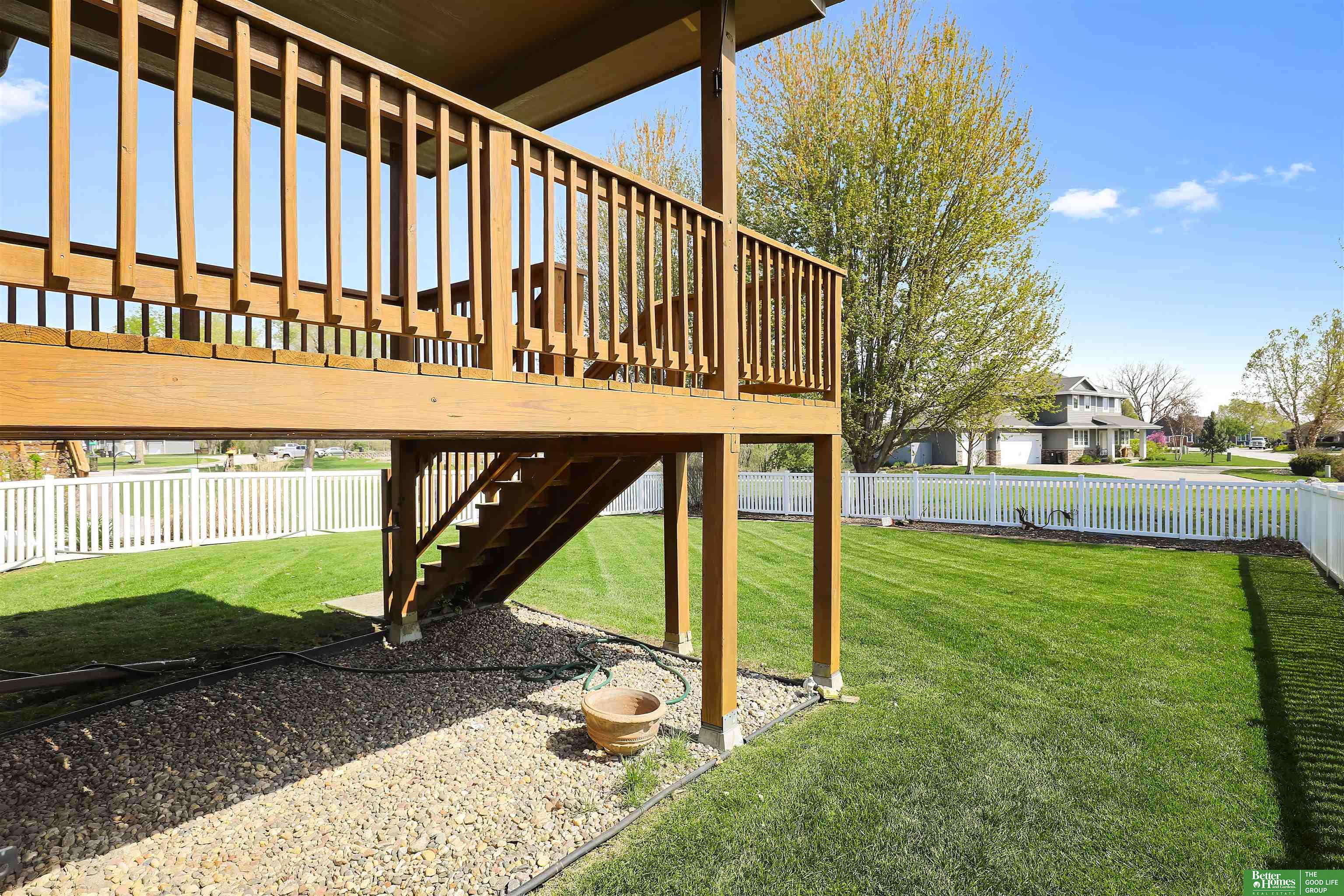 3028 Lakeside Drive