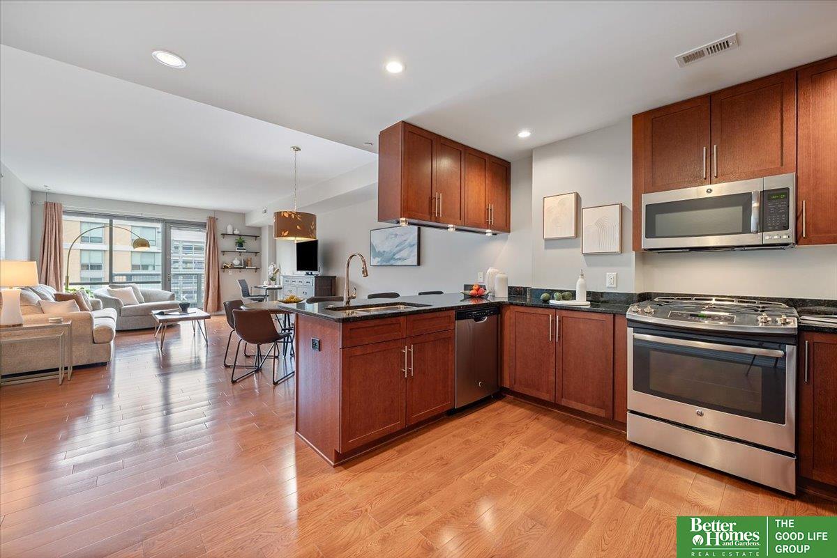 3200 Farnam Court # 3408