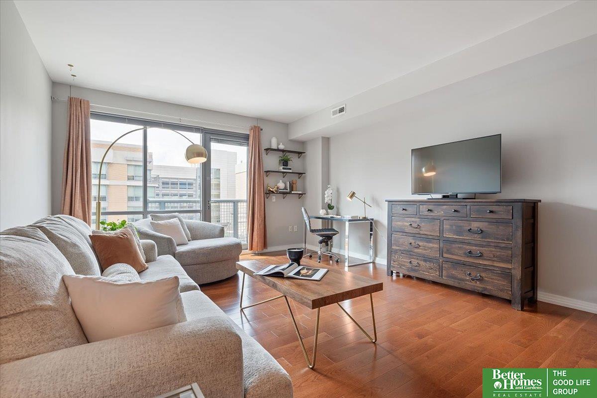 3200 Farnam Court # 3408