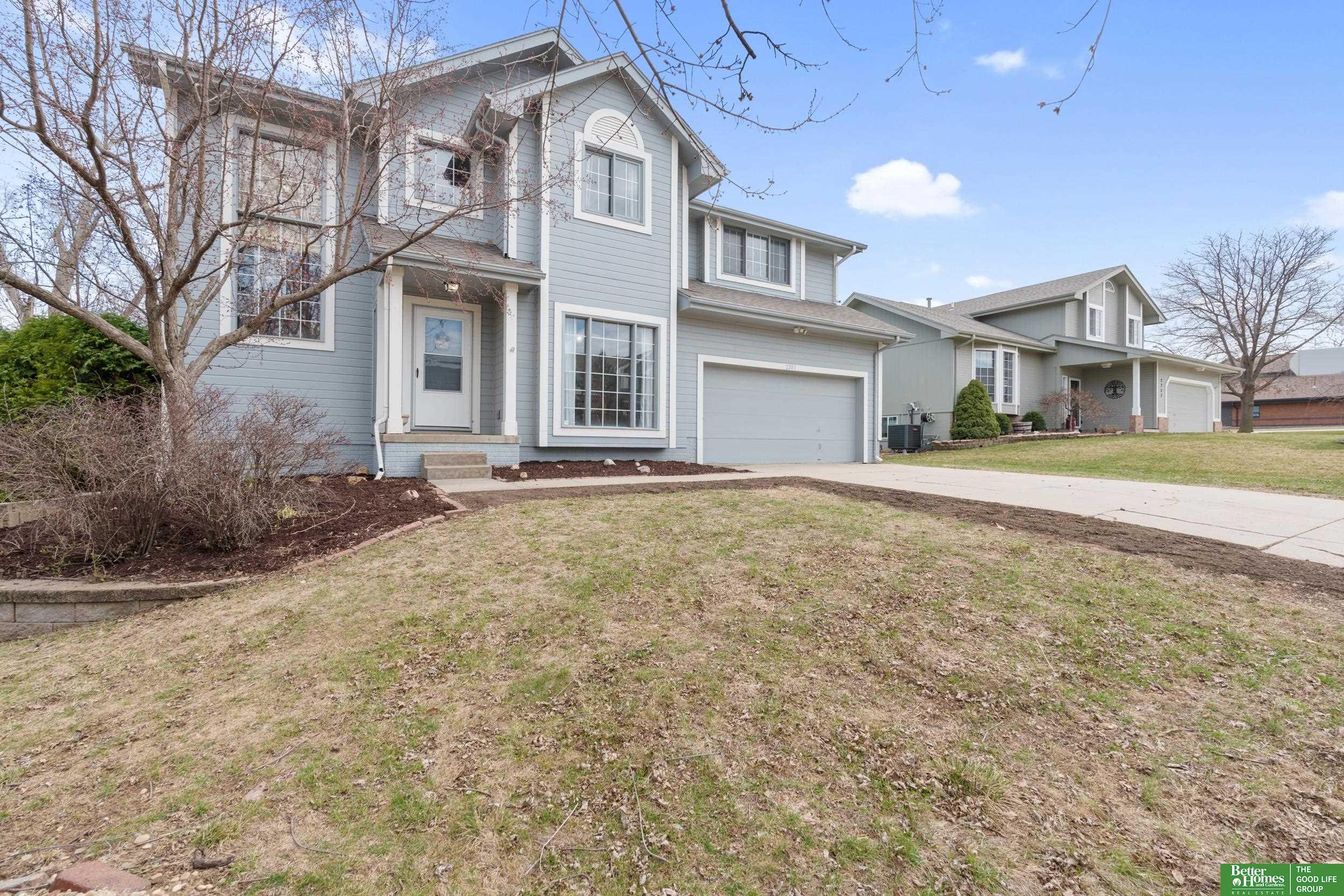 2201 Queen Drive