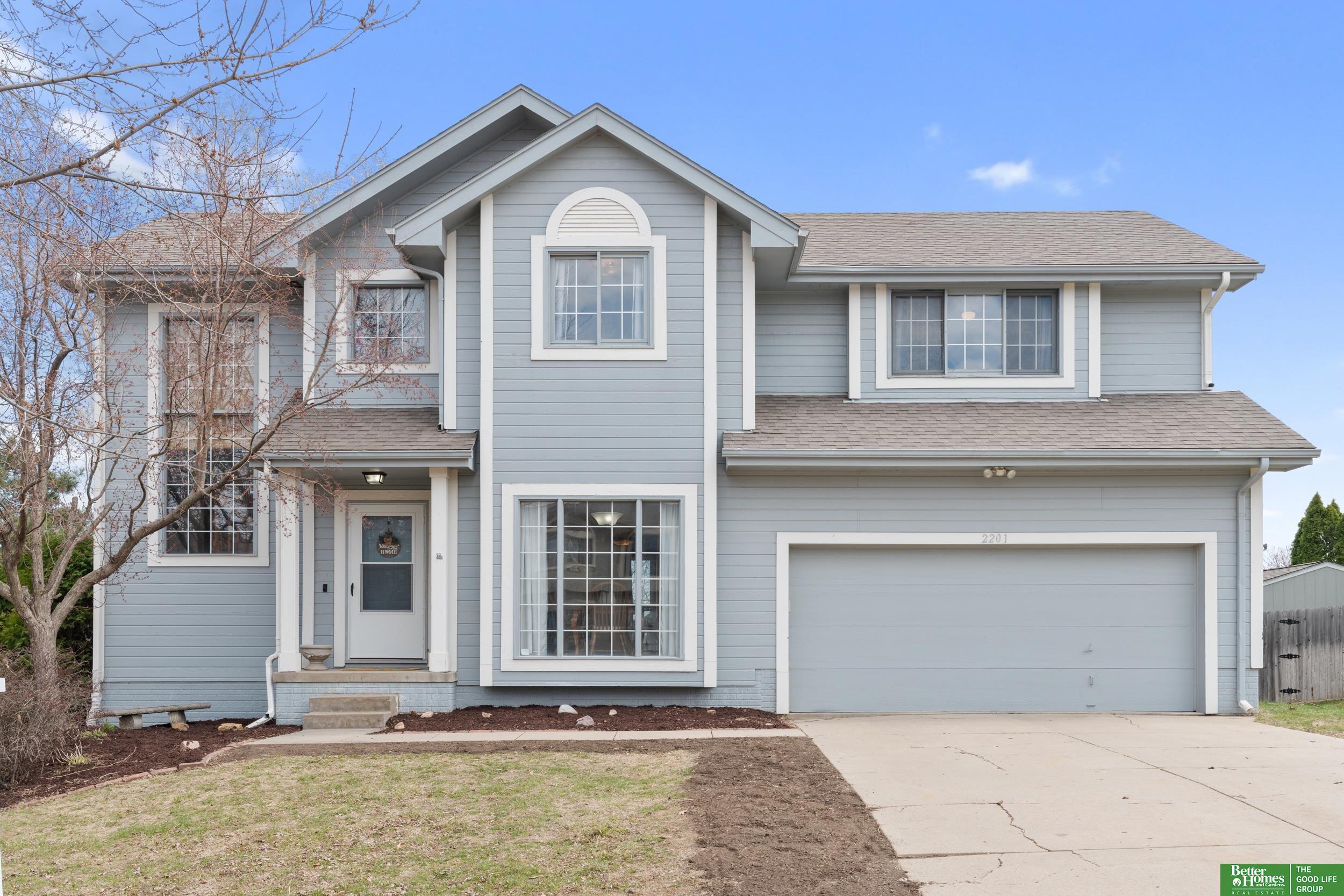 2201 Queen Drive