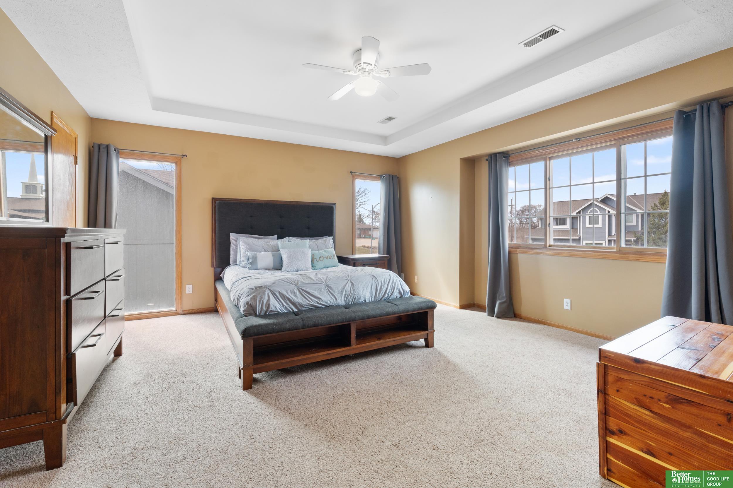 2201 Queen Drive