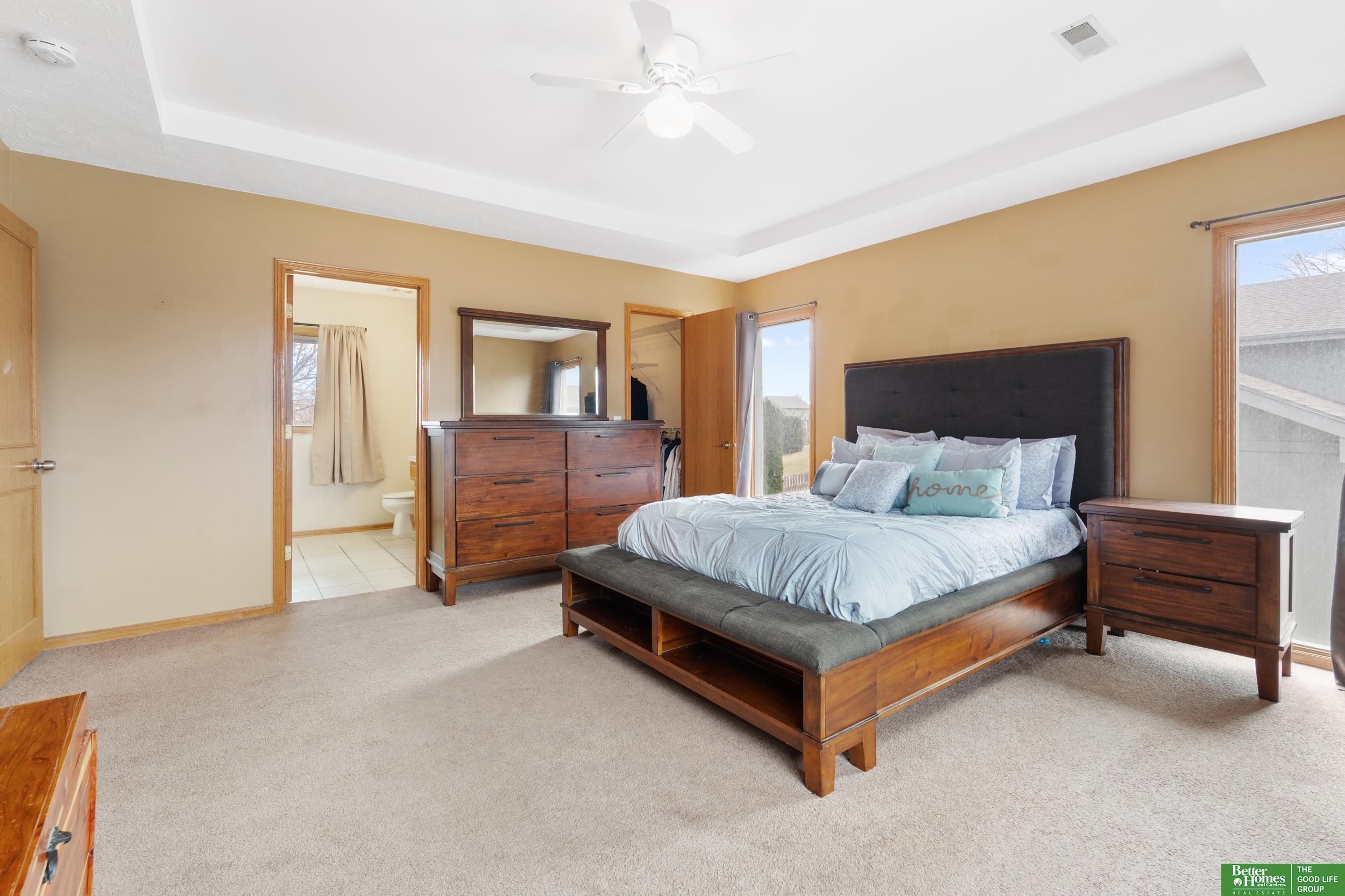 2201 Queen Drive