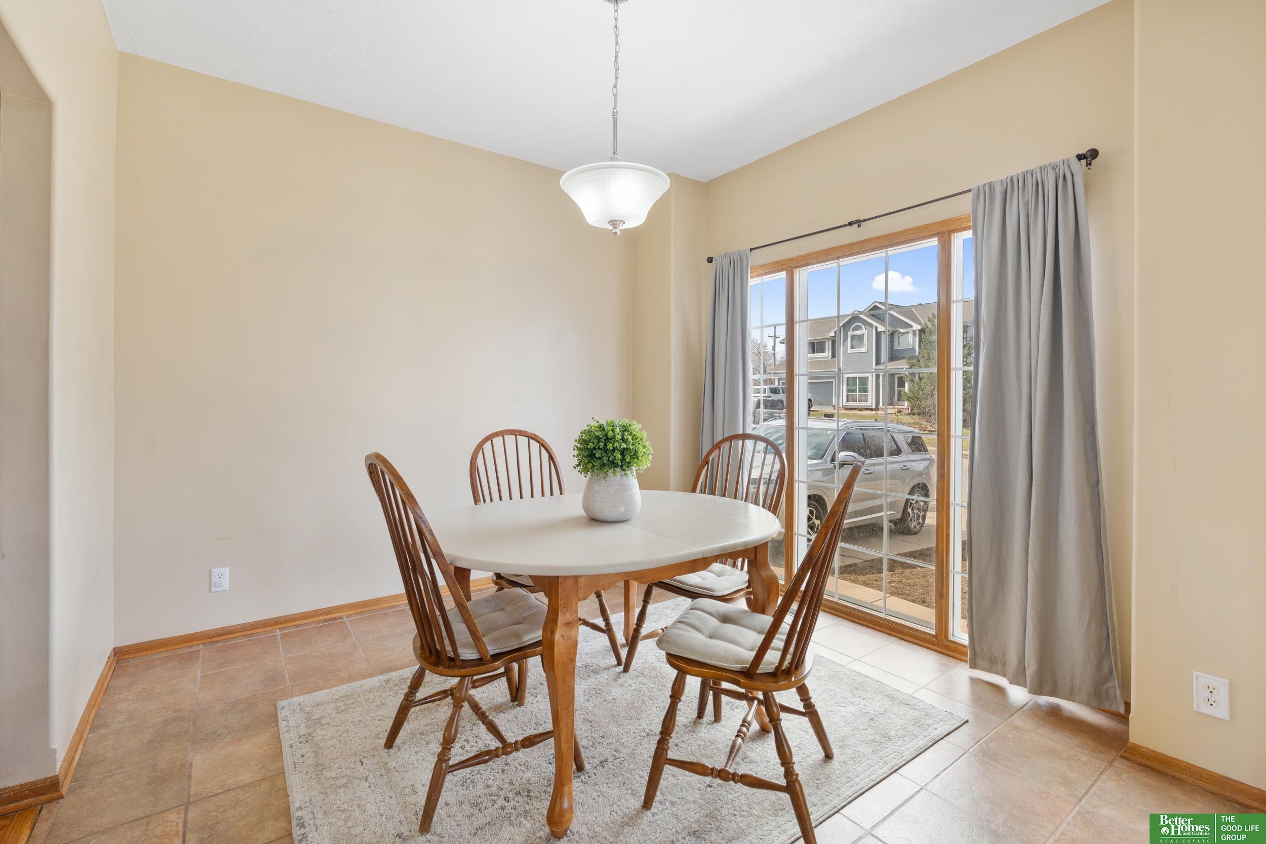 2201 Queen Drive