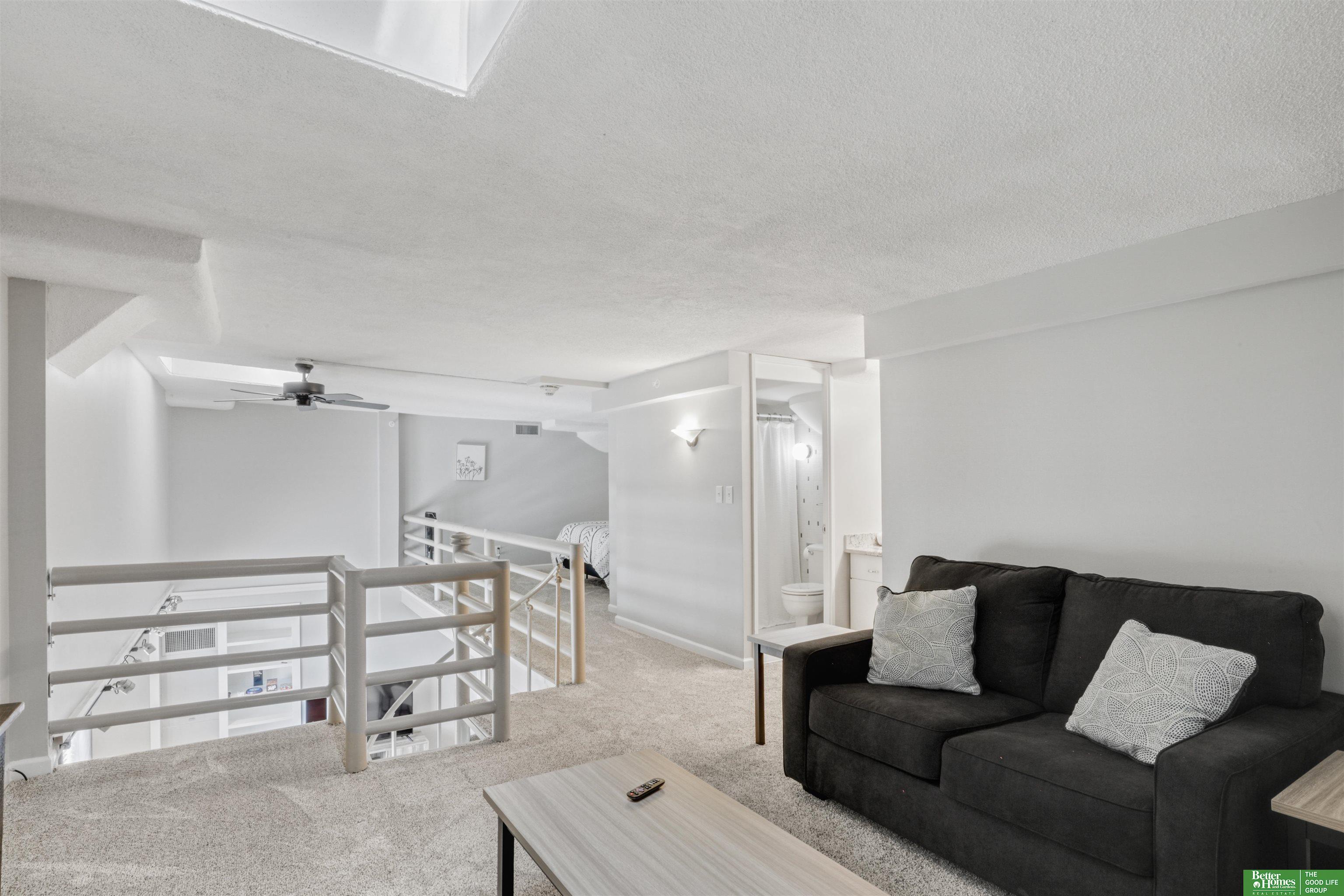 3000 Farnam Street # 6L