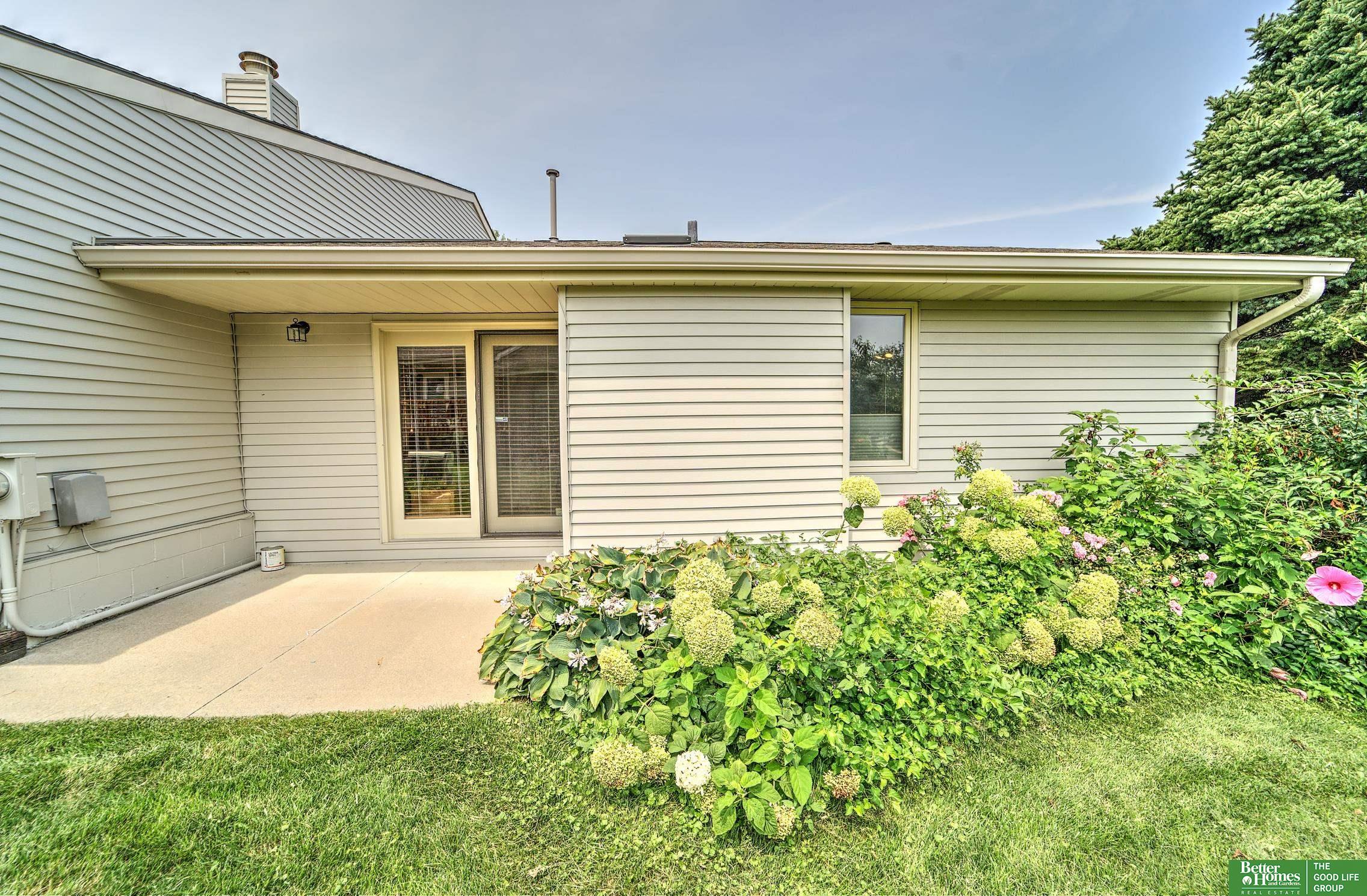 739 N 129 Court