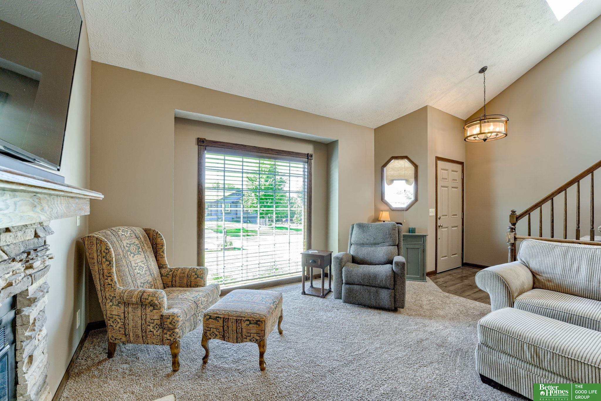 2410 Marilyn Drive