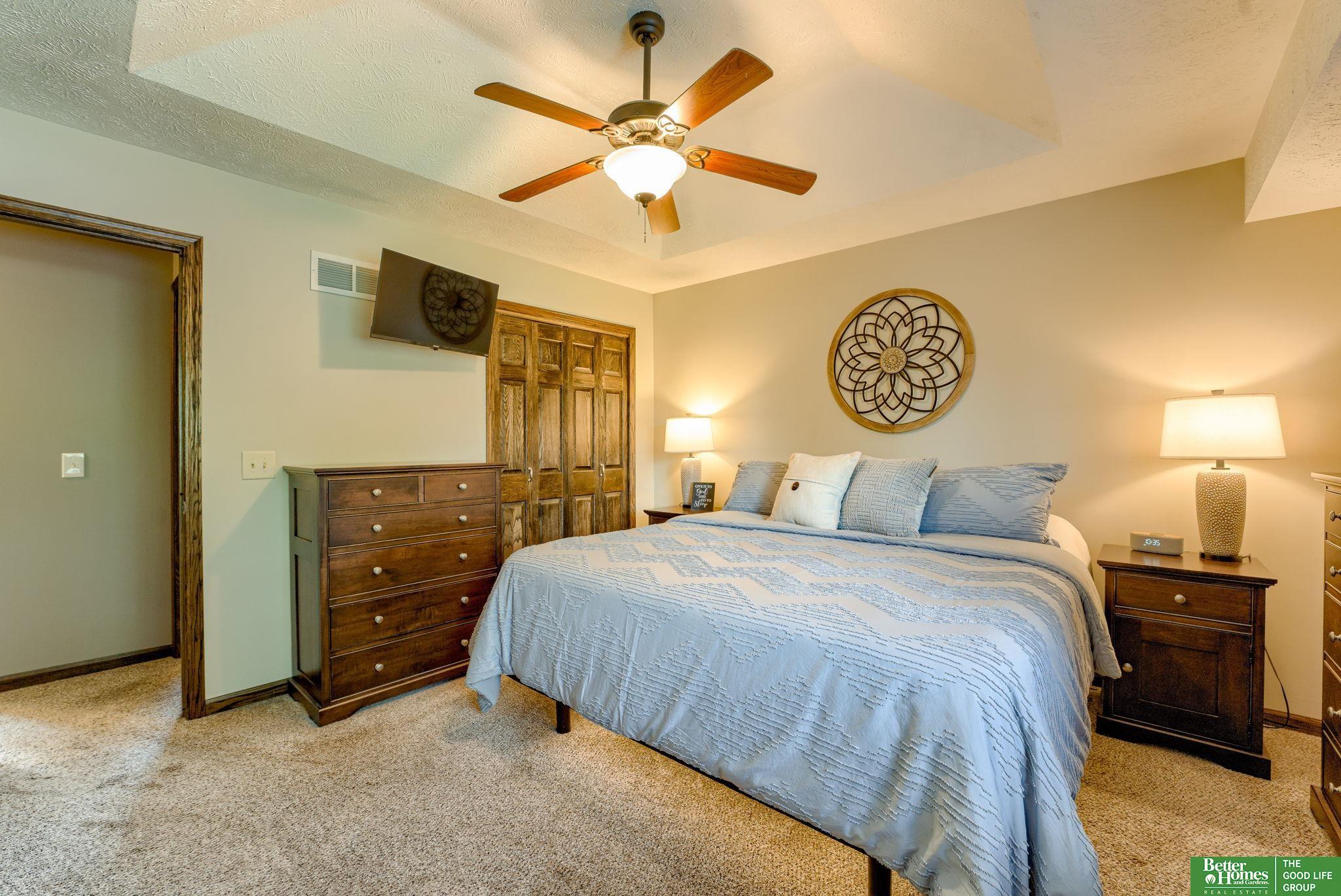 2410 Marilyn Drive