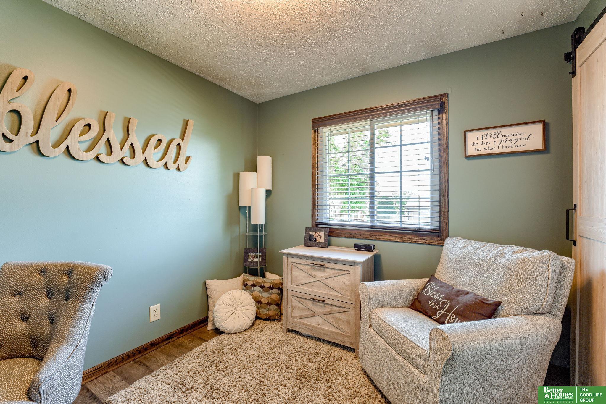 2410 Marilyn Drive