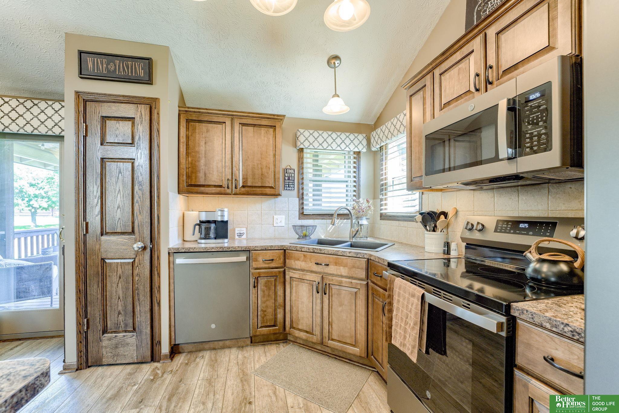 2410 Marilyn Drive