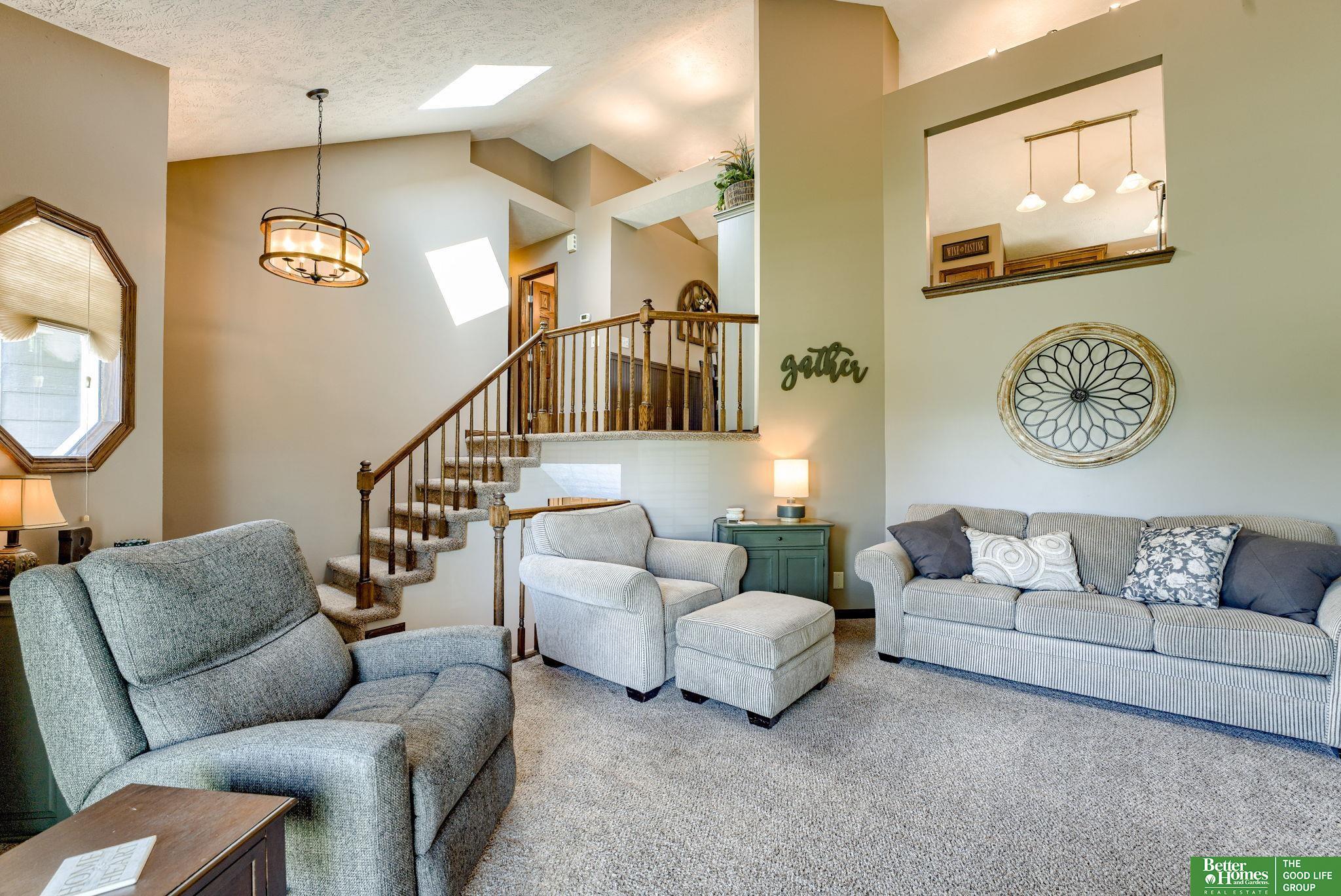2410 Marilyn Drive