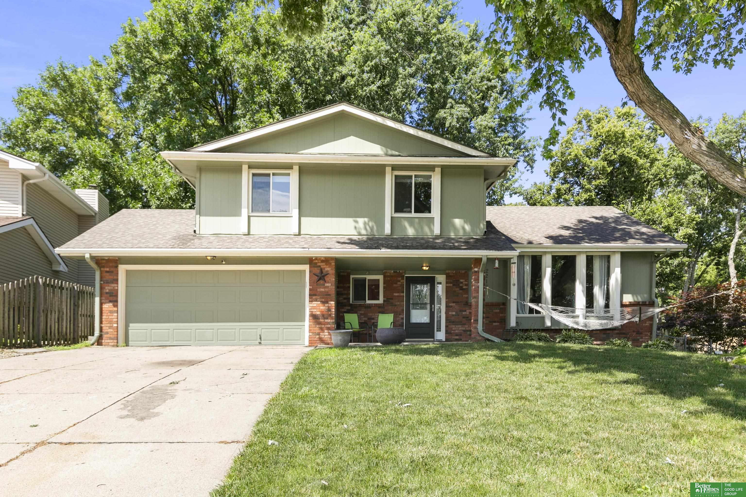 2218 S 162nd Circle