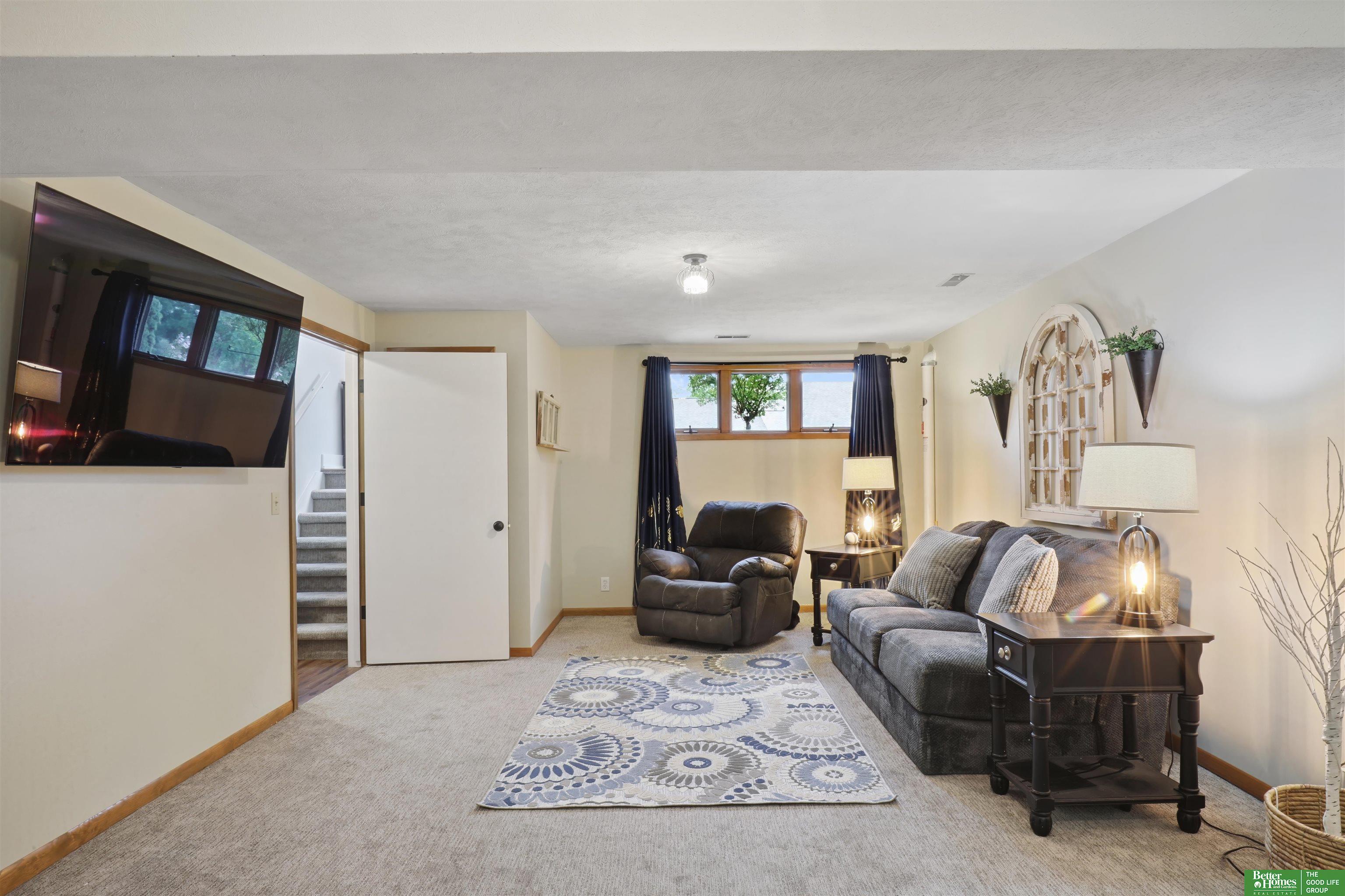 102 Arbor Ridge Lane