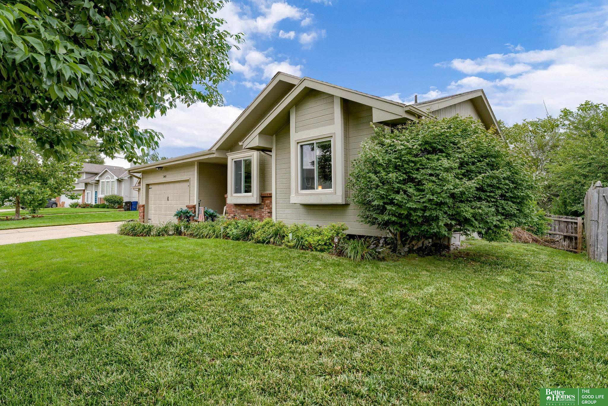 2405 Laura Circle