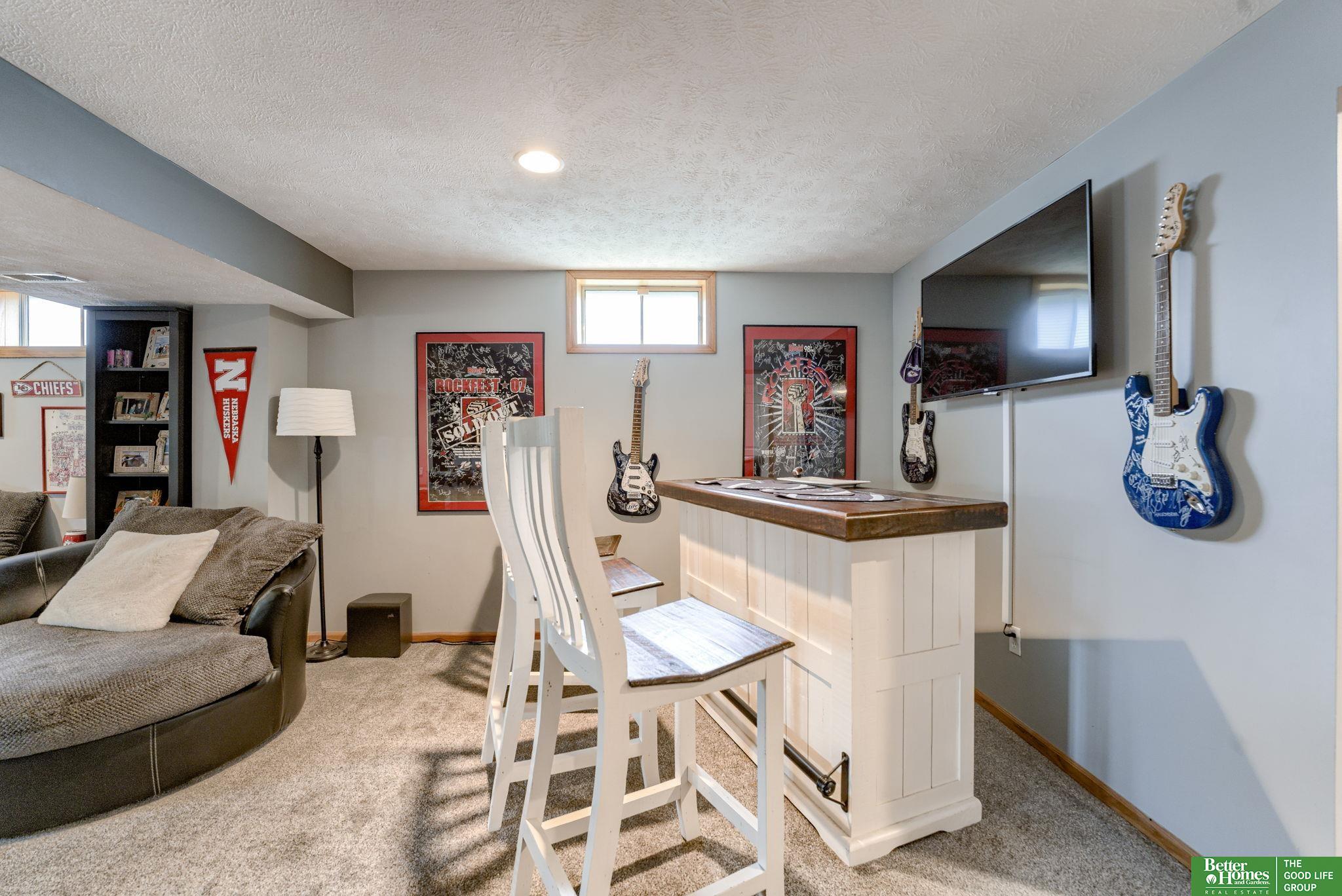 2405 Laura Circle