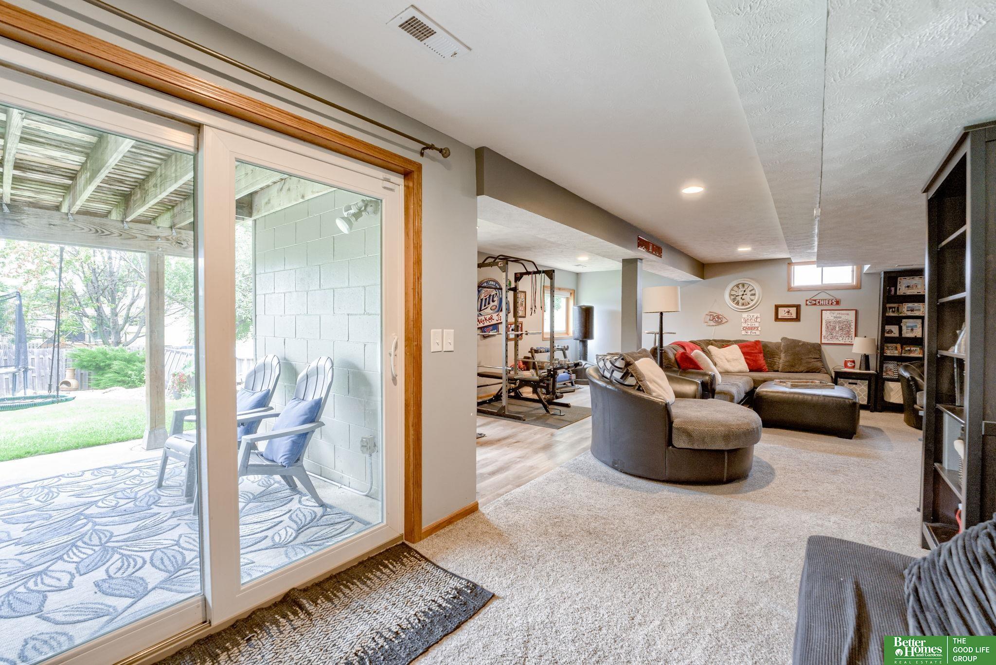 2405 Laura Circle