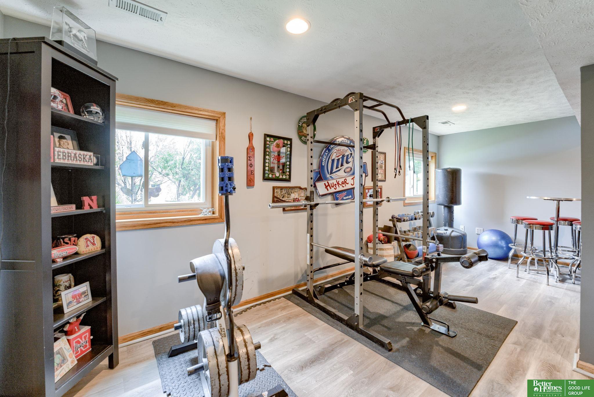 2405 Laura Circle