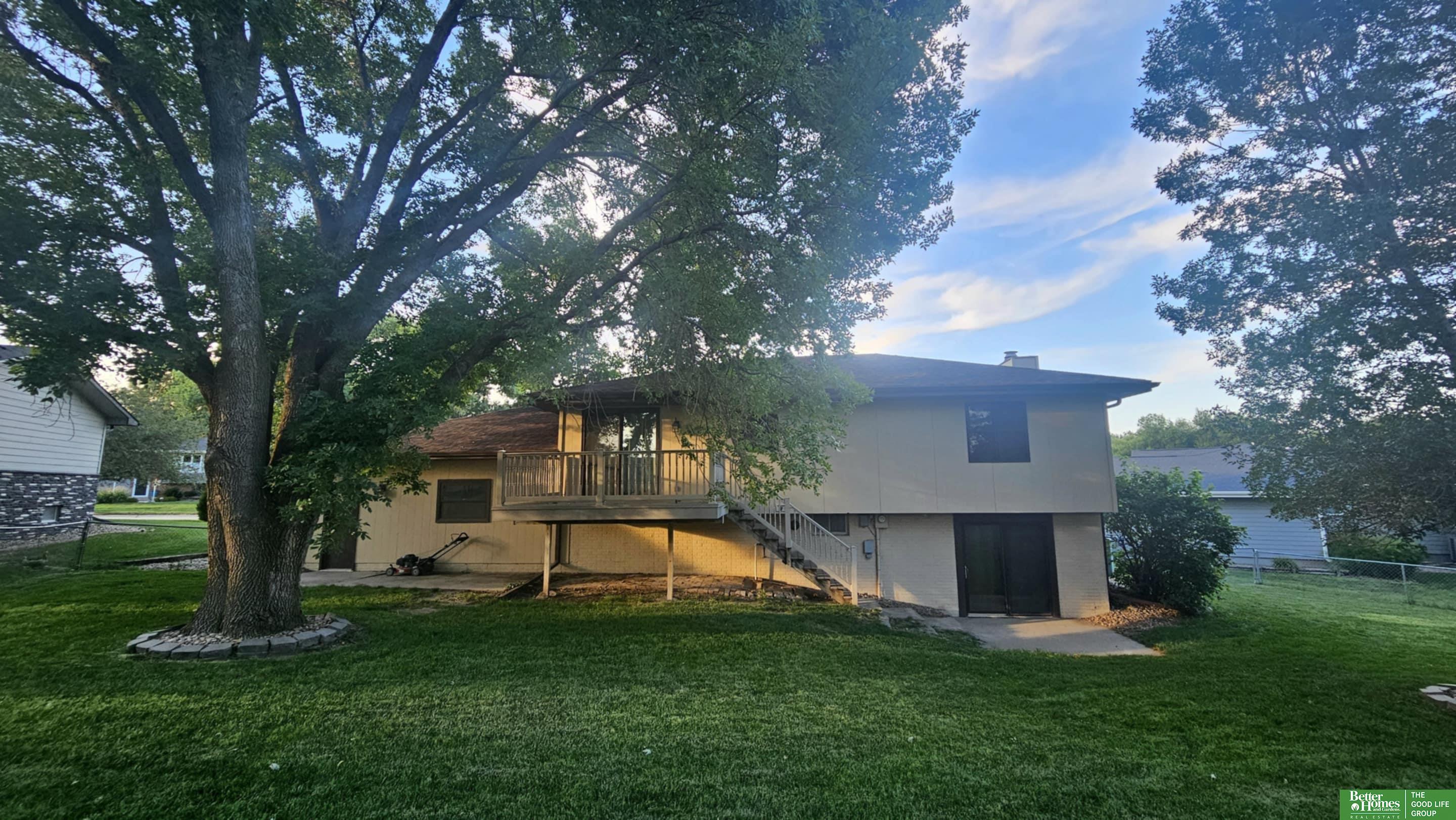 932 Woodcrest Court