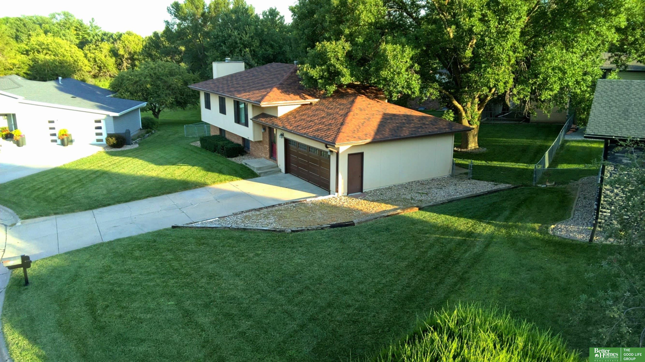932 Woodcrest Court