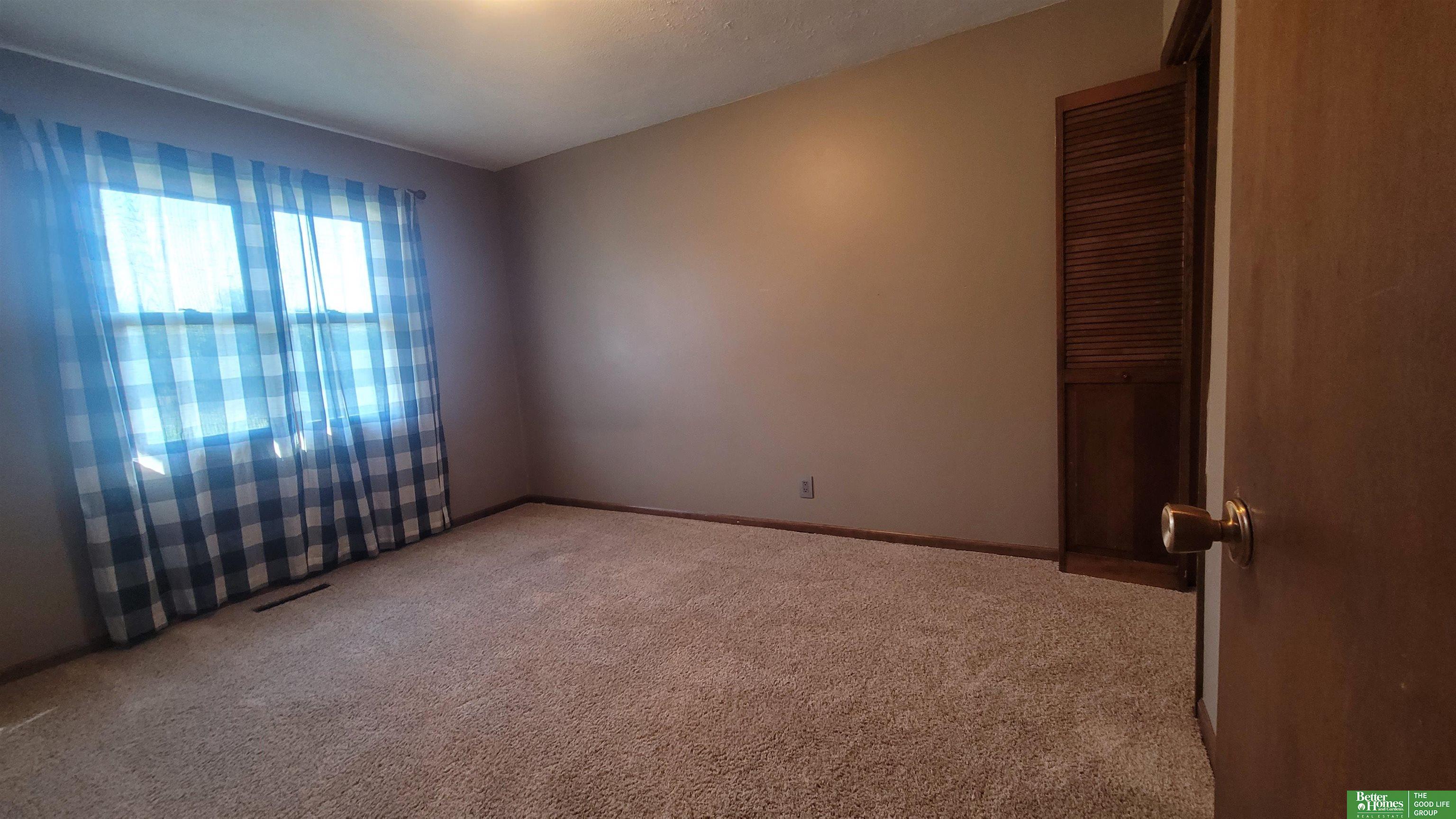 932 Woodcrest Court