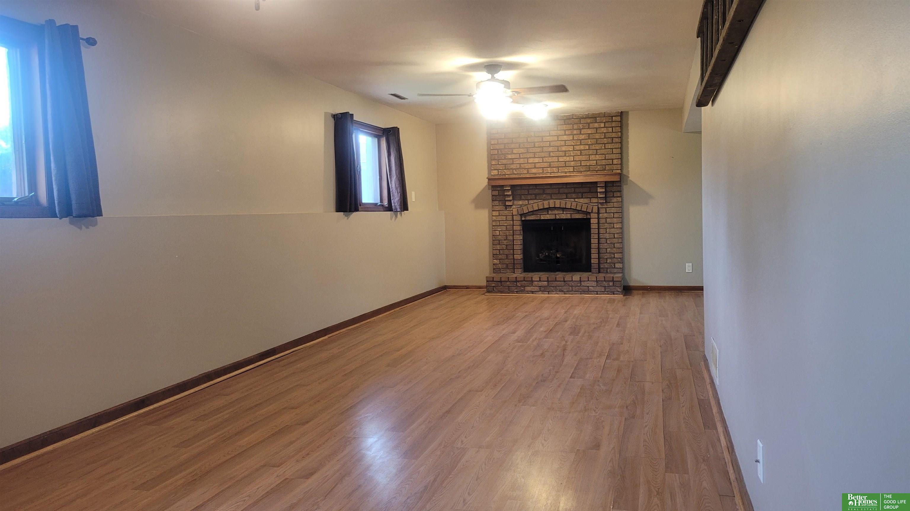 932 Woodcrest Court