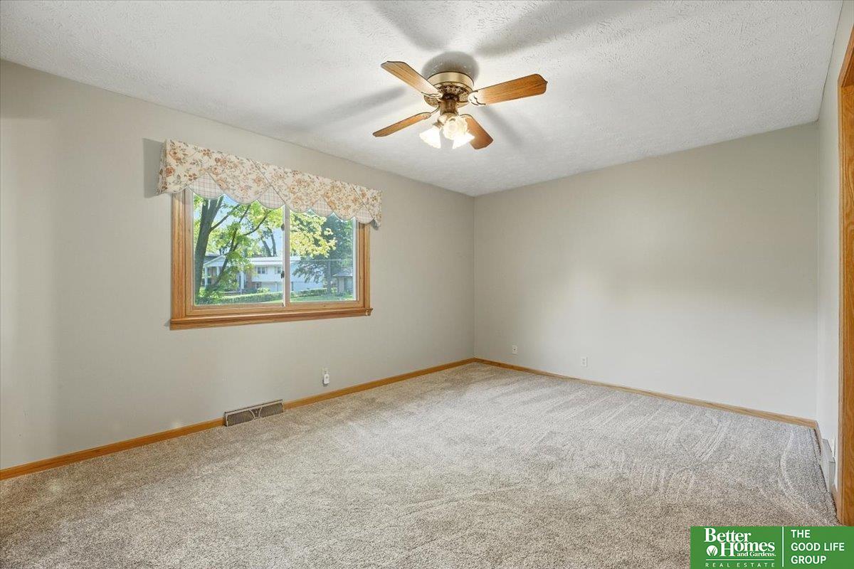 101 N Kings Circle