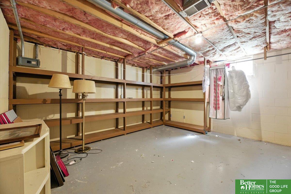 101 N Kings Circle