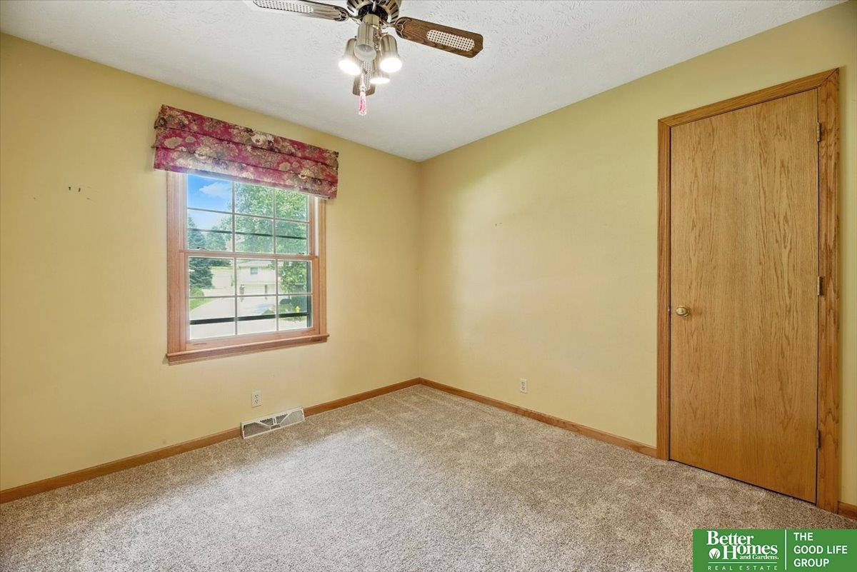 101 N Kings Circle