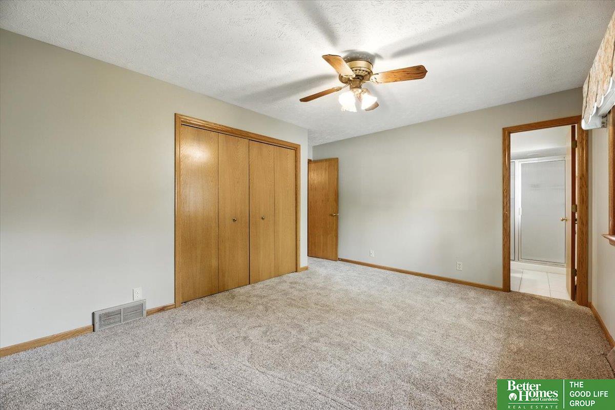 101 N Kings Circle