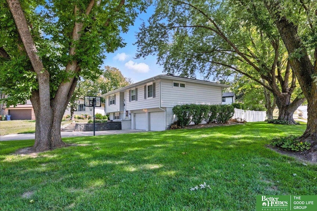 101 N Kings Circle