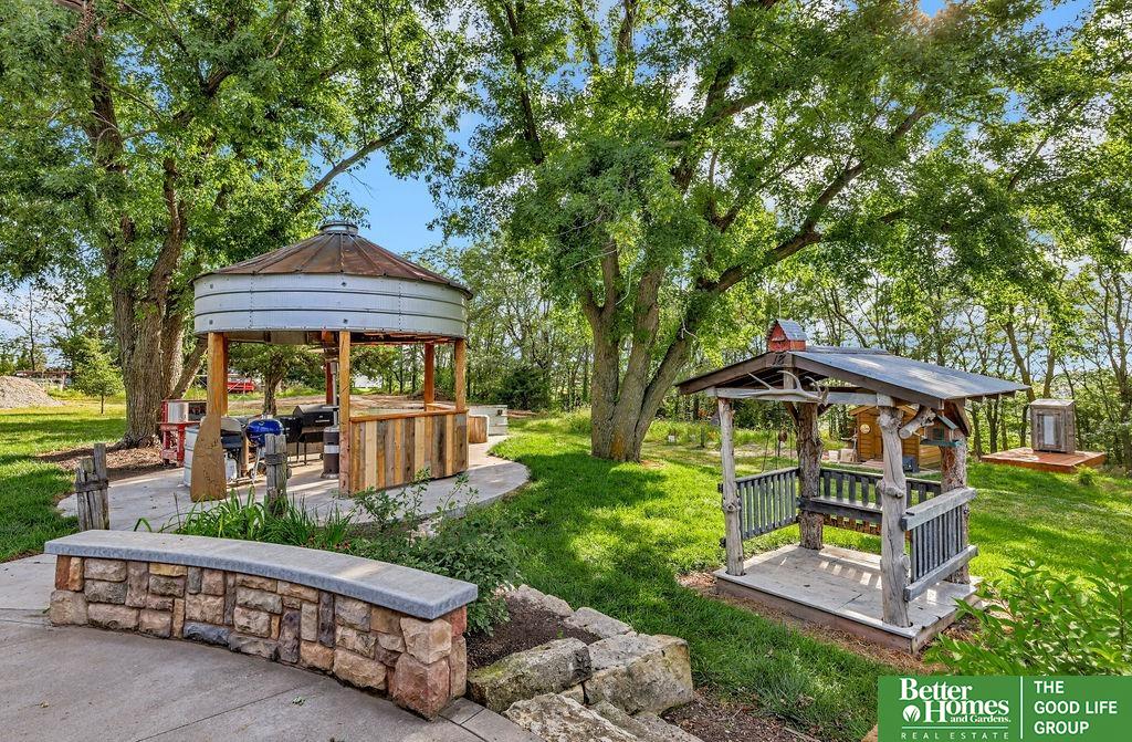 22501 Schram Road