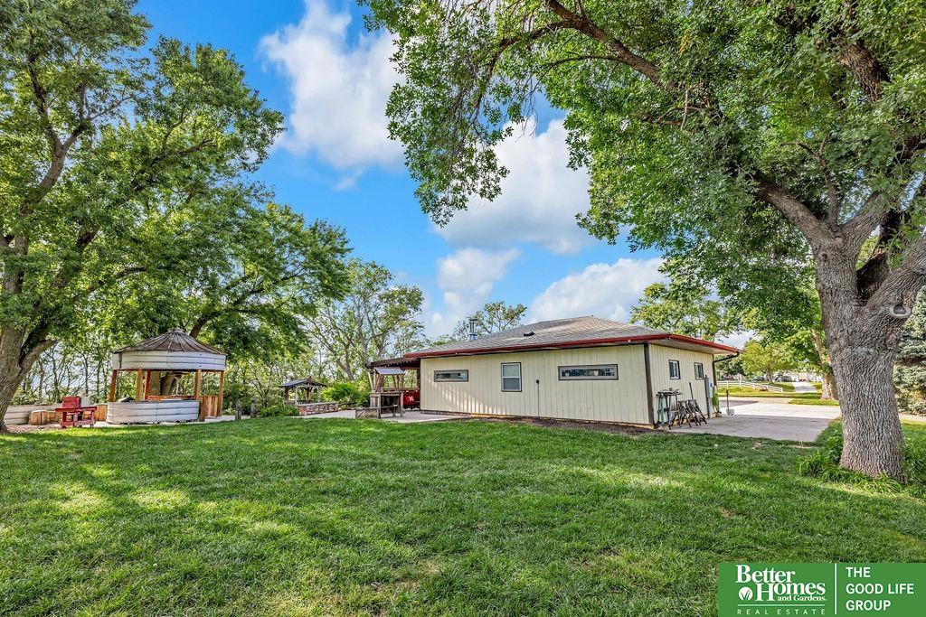 22501 Schram Road