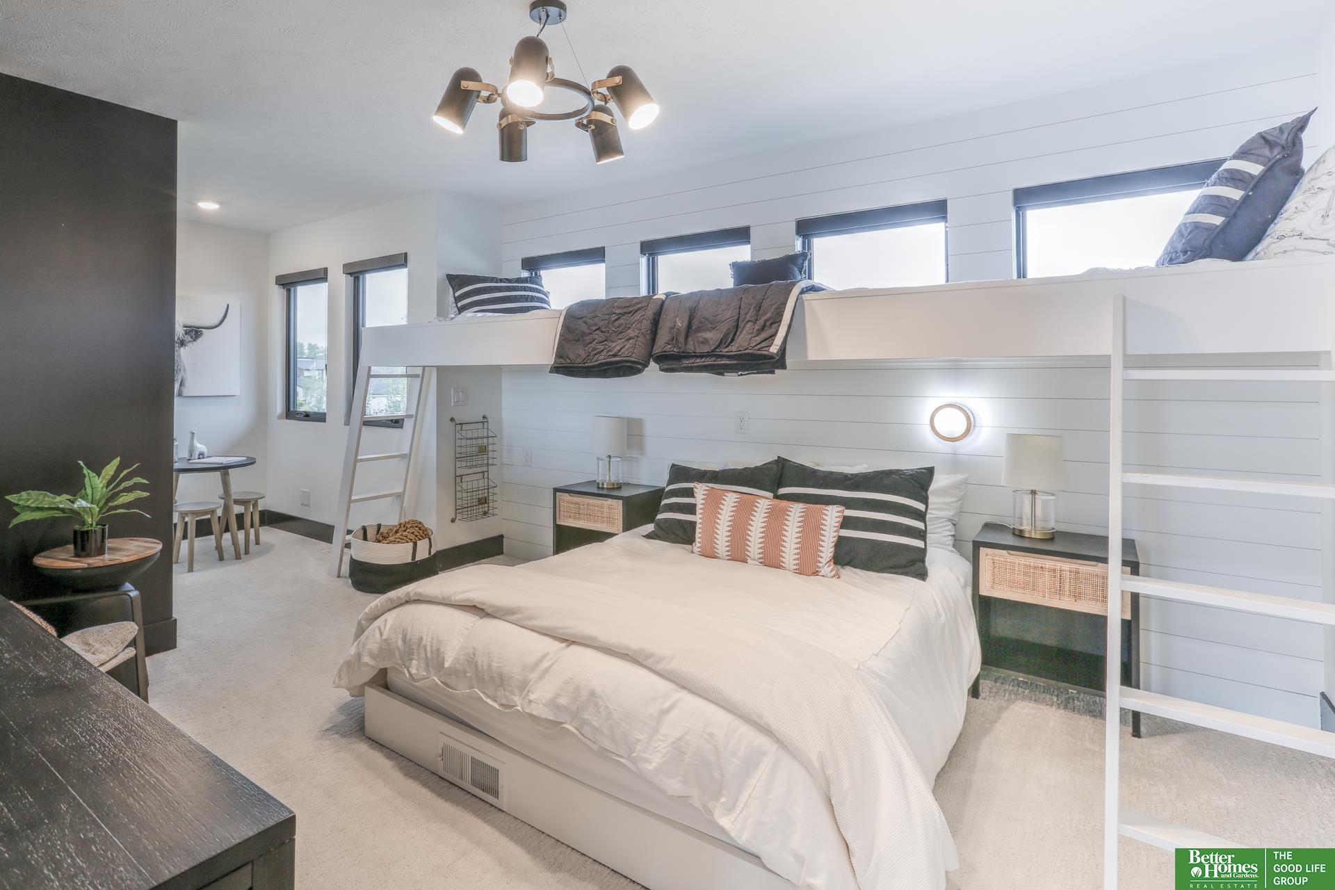 28432 Laurel Circle