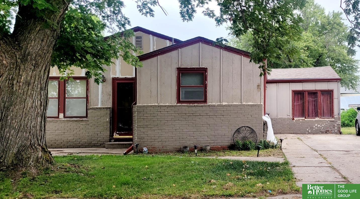 317 E 16 Street