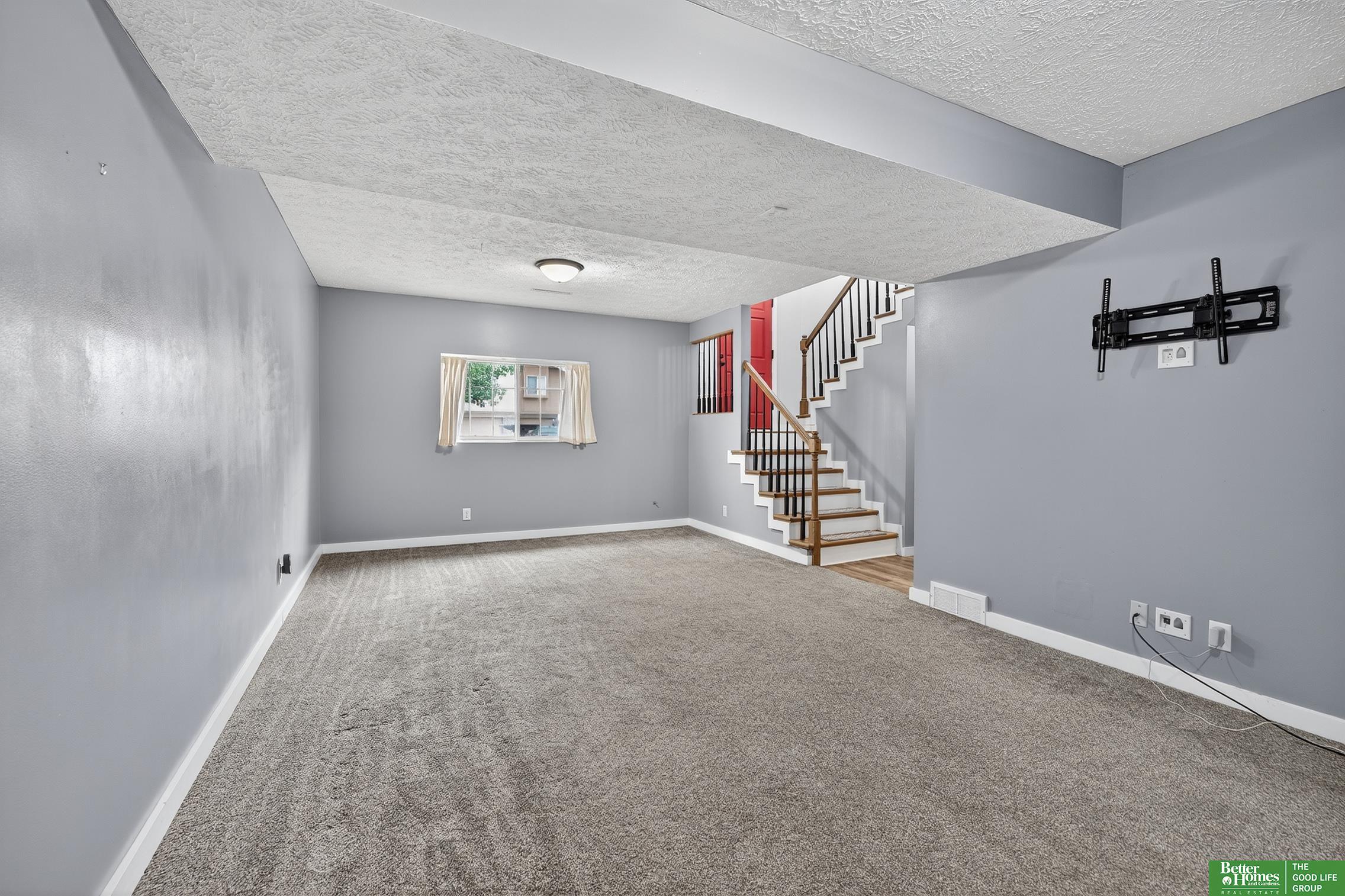 15534 Newell Street