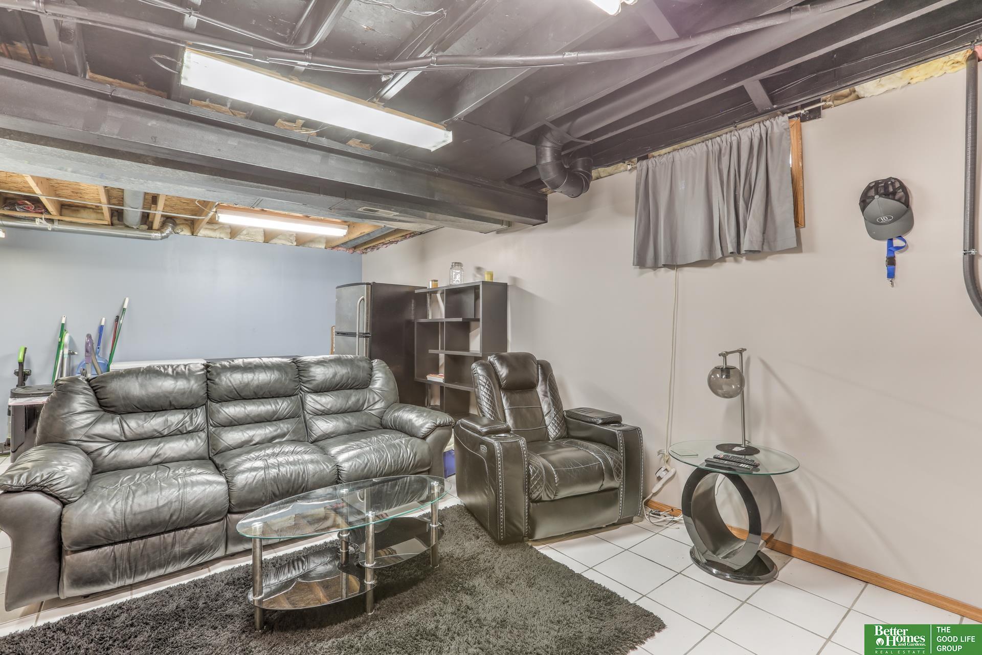 7865 Mary Street