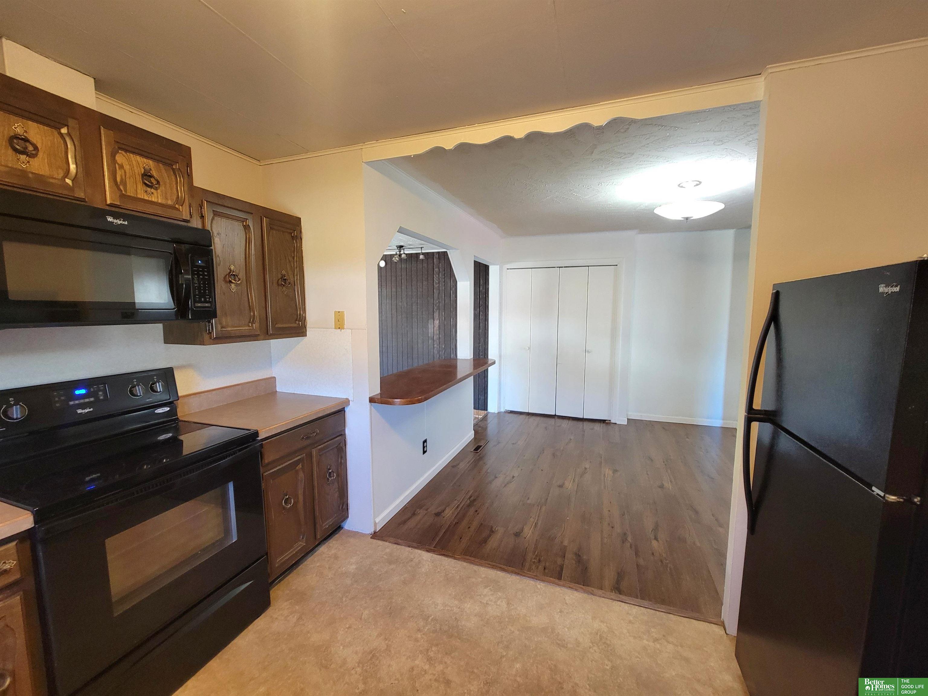 418 E 5th Street