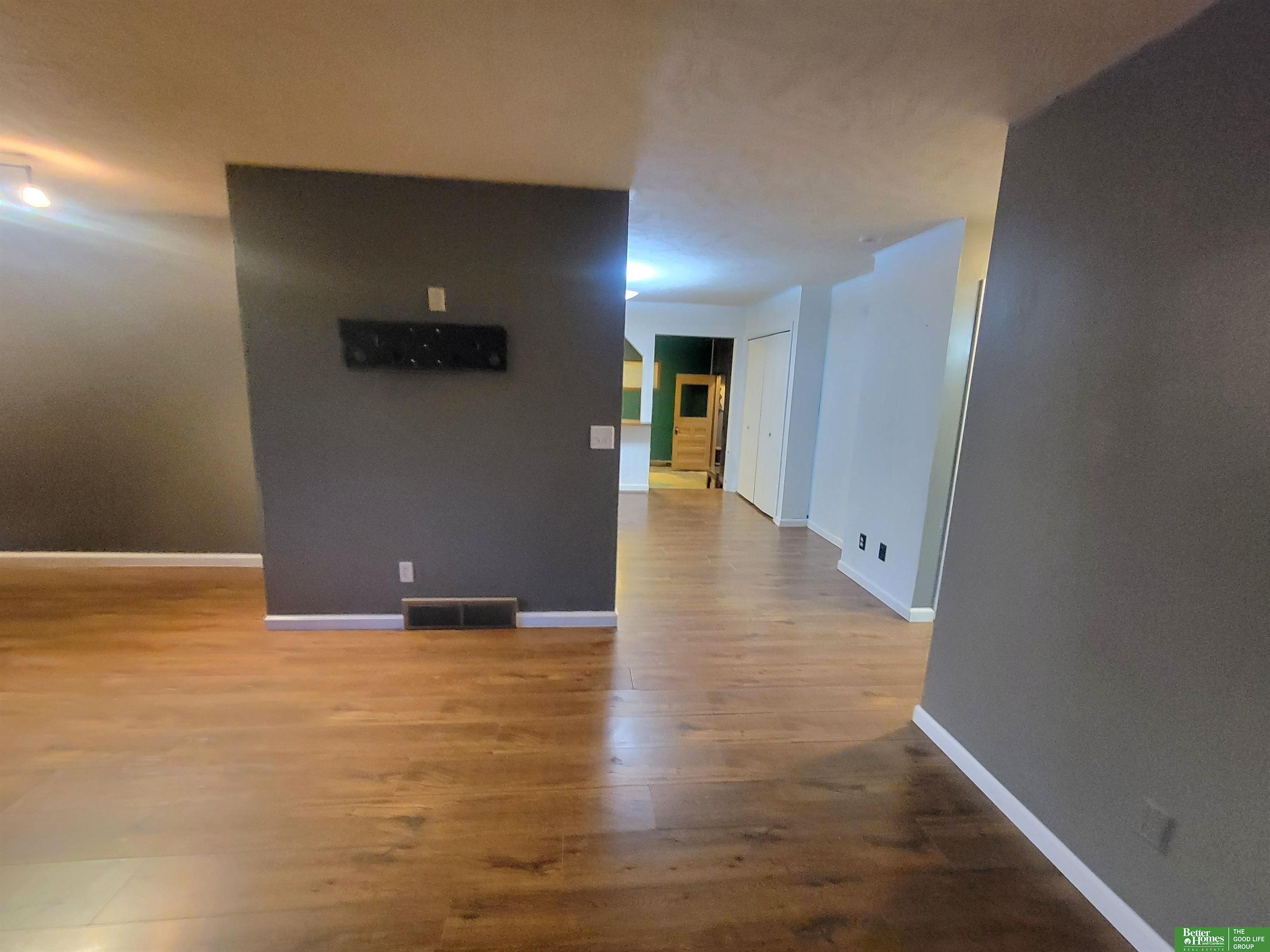 418 E 5th Street