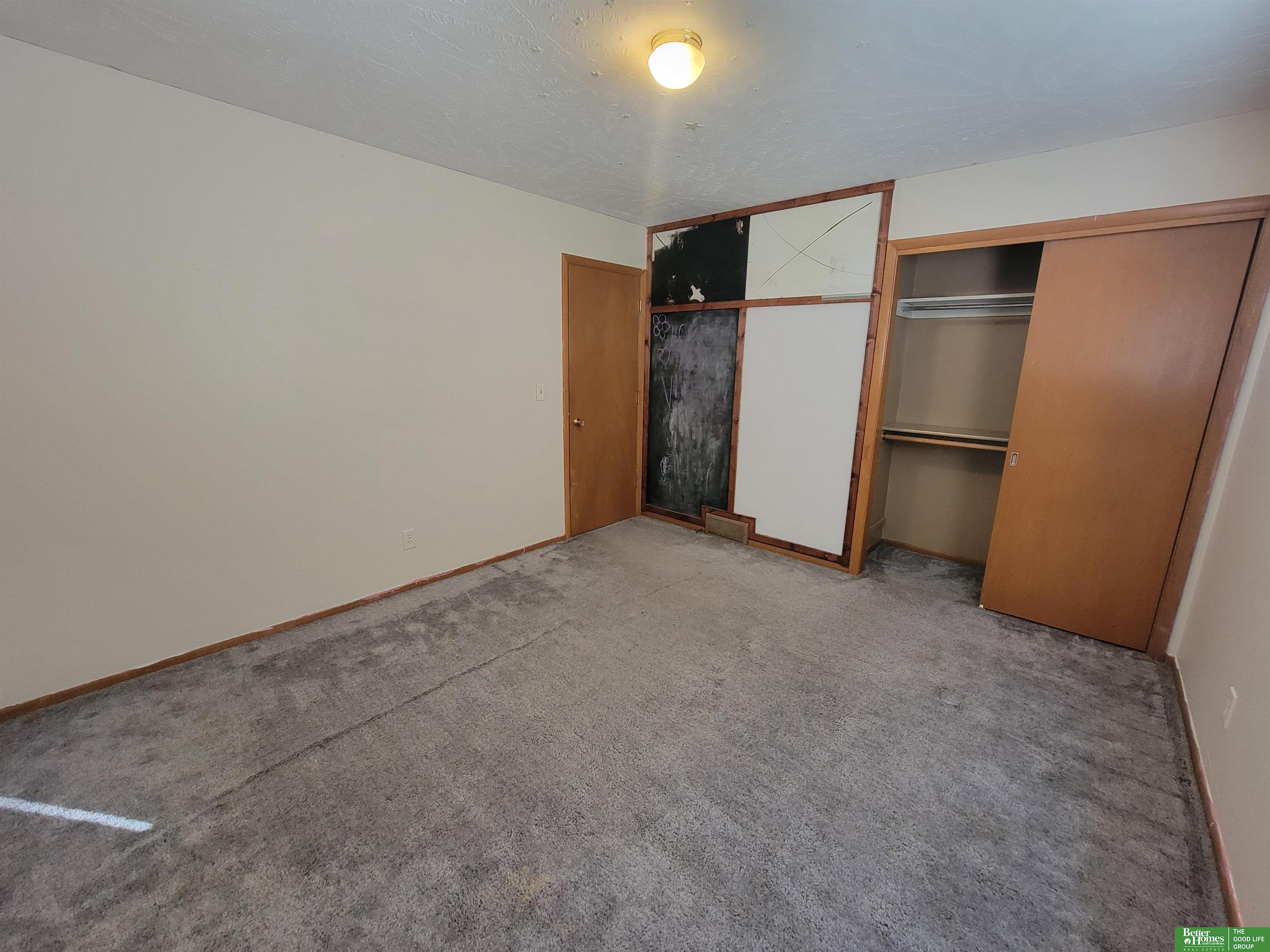 418 E 5th Street