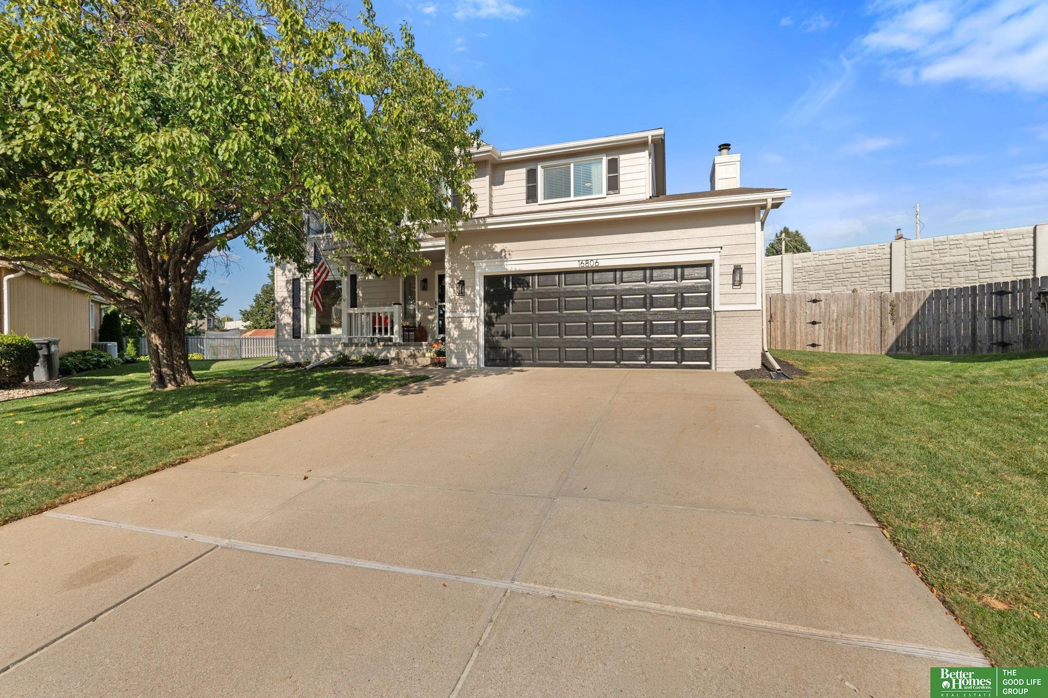 16806 M Circle