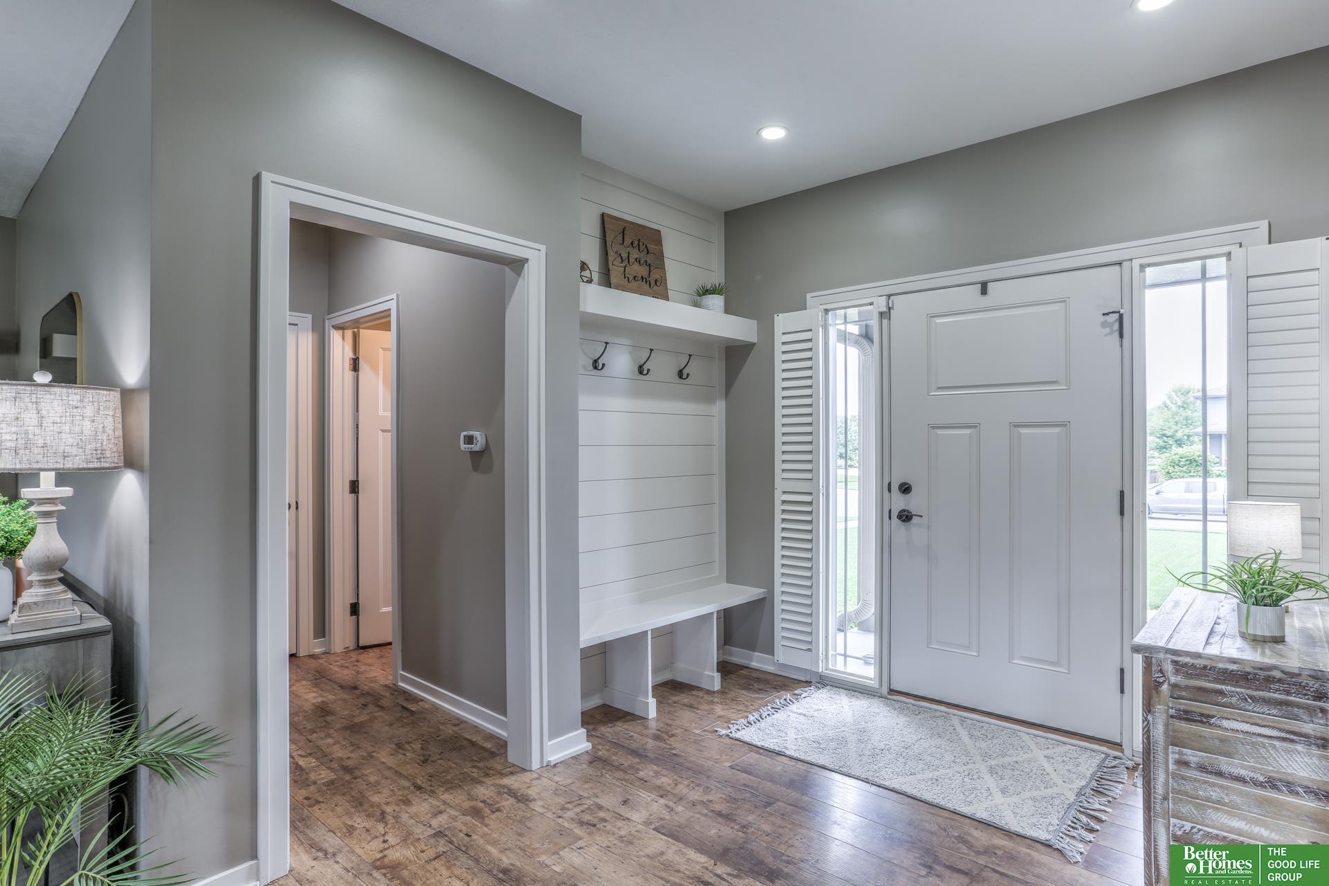 3513 S 201 Circle