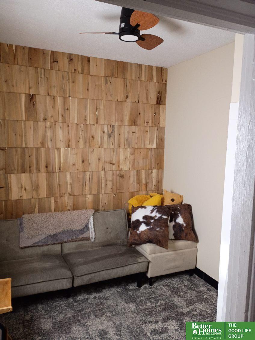 652 W 5th Street