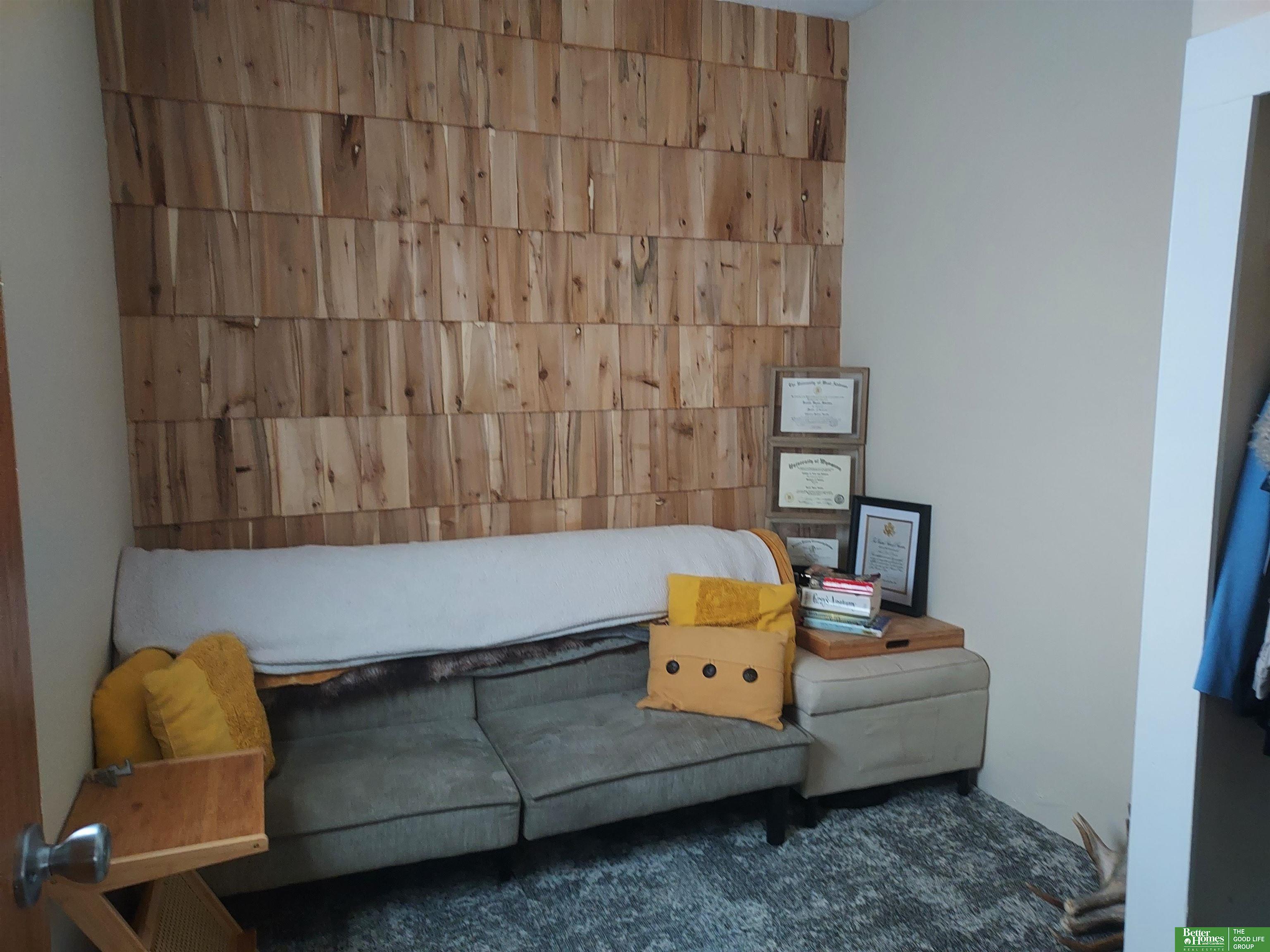 652 W 5th Street