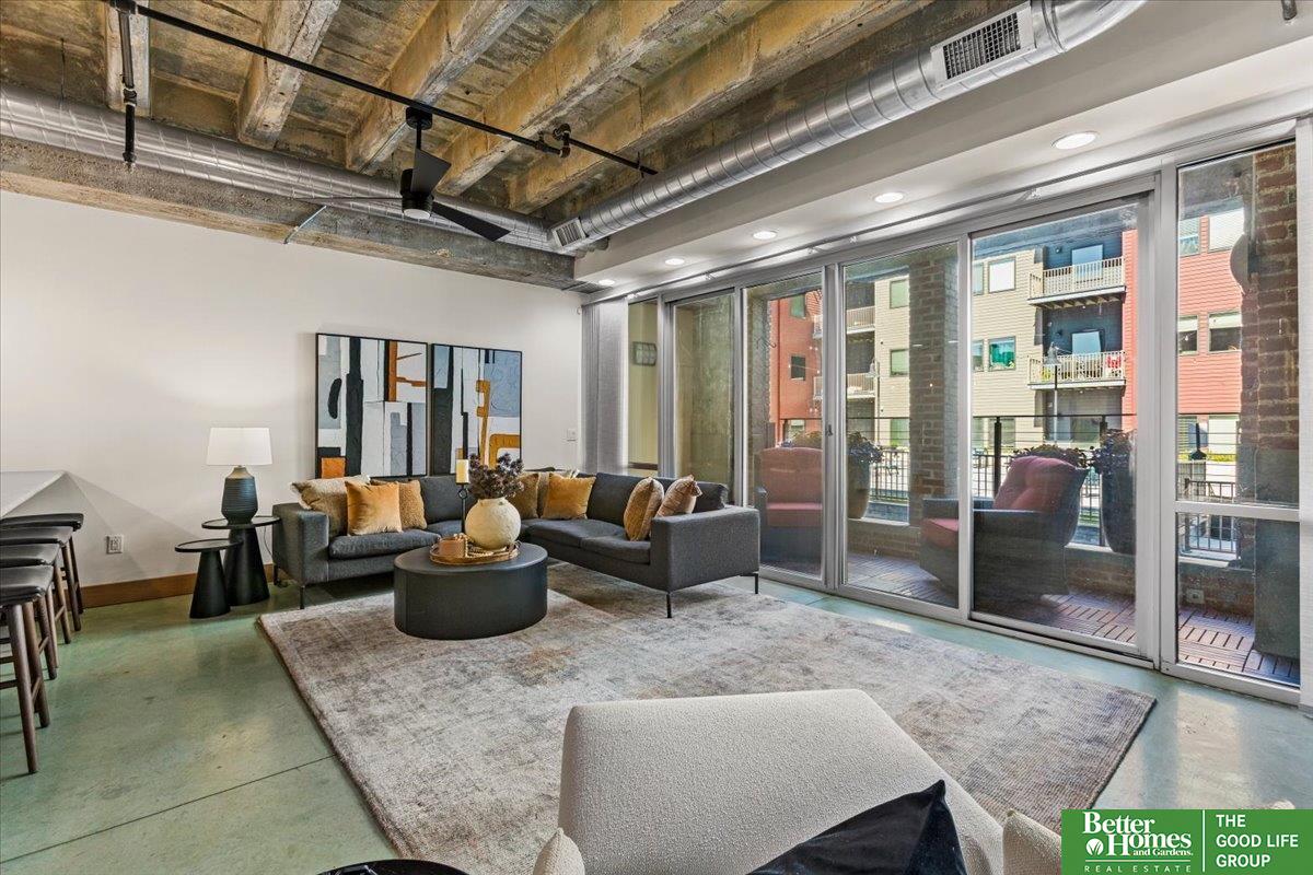 1502 Jones Street # 207