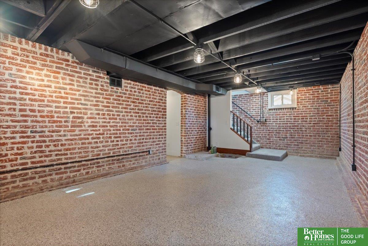 6524 N 24th Street