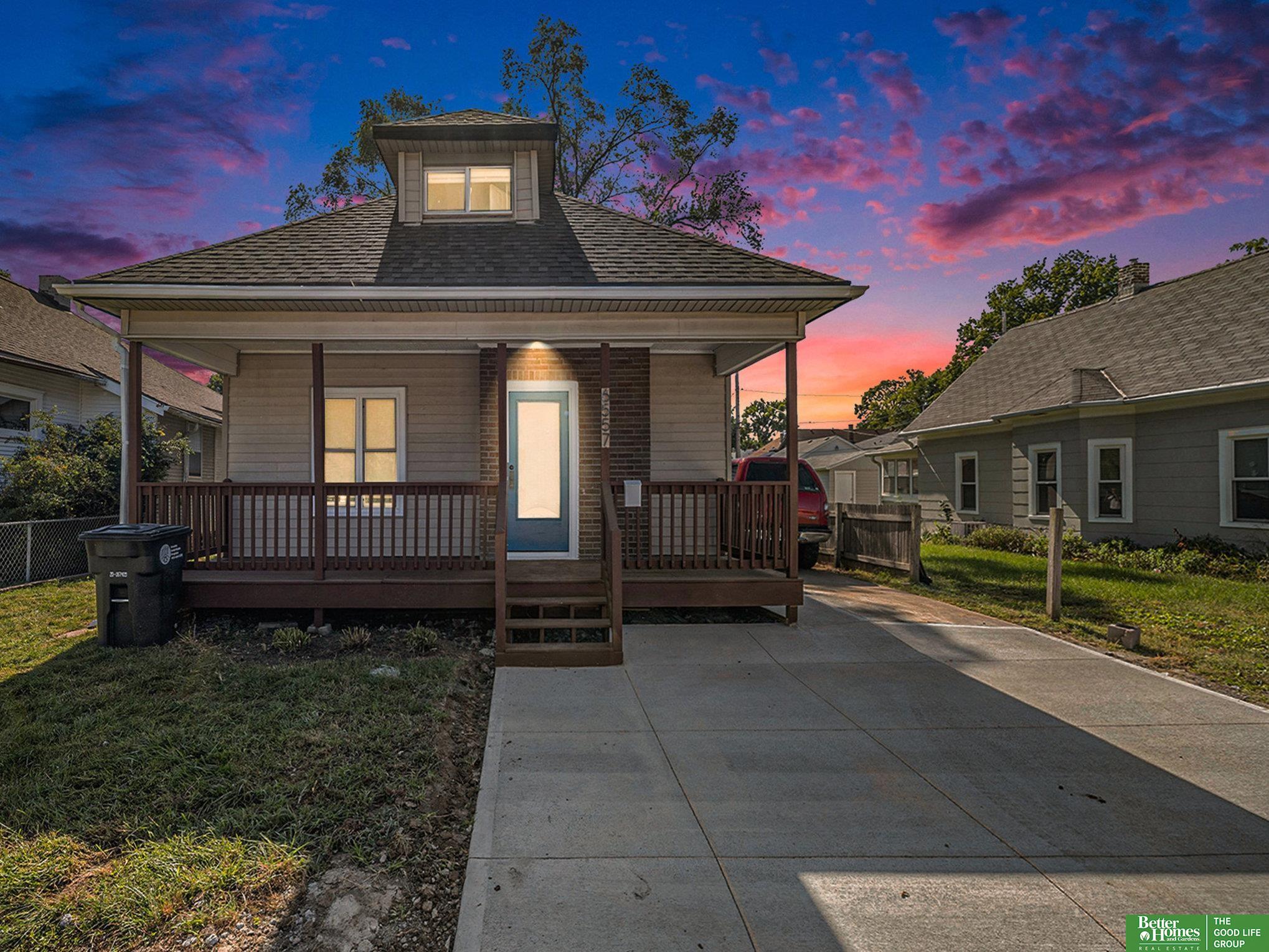 6557 Maple Street